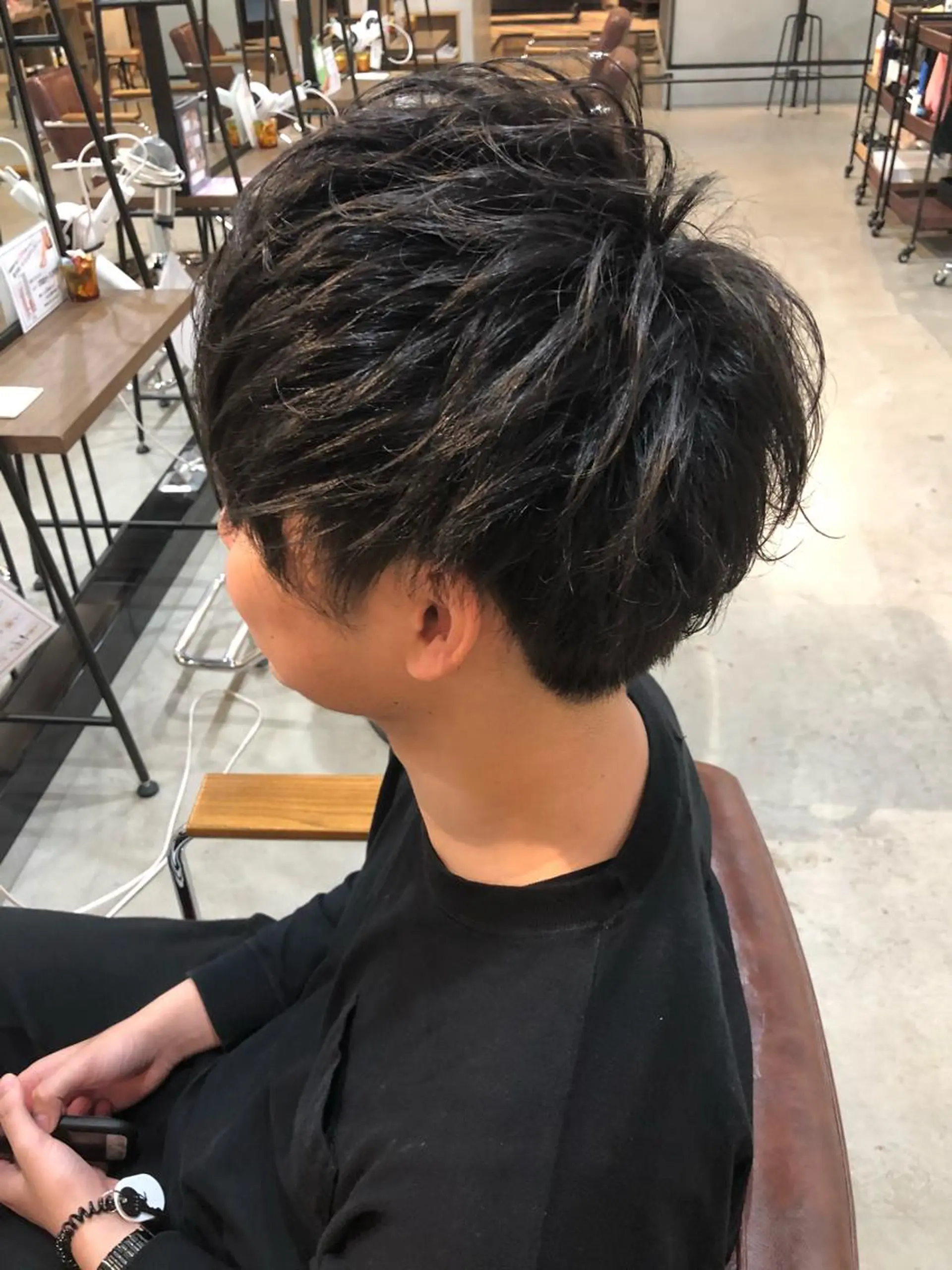ショート パーマ メンズ 店長　鍜治本 颯太のヘアスタイル