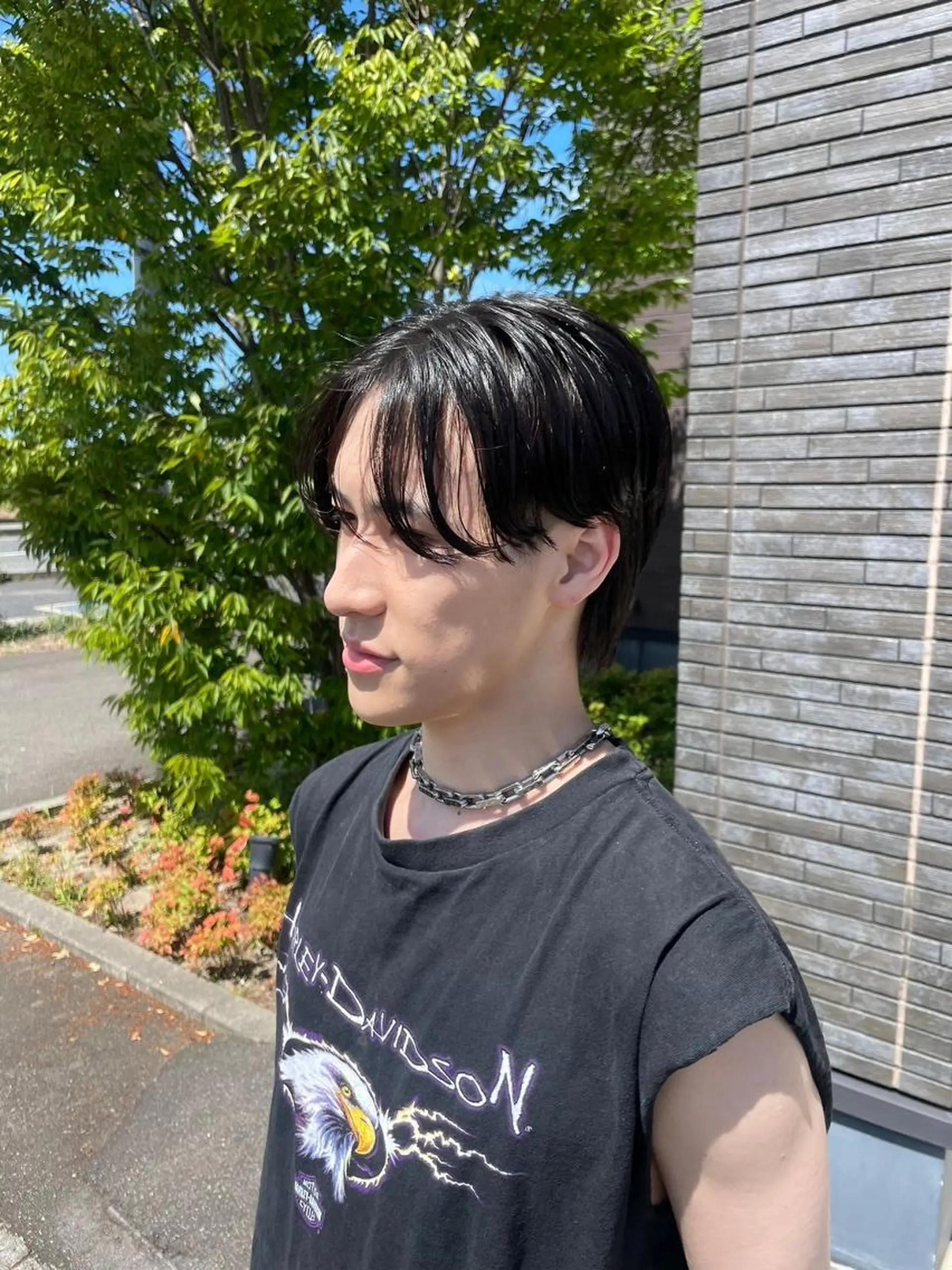 メンズ ミディアム パーマ センターパート カット earth 小林亮介 ブリーチ/ハイトーンのヘアスタイル