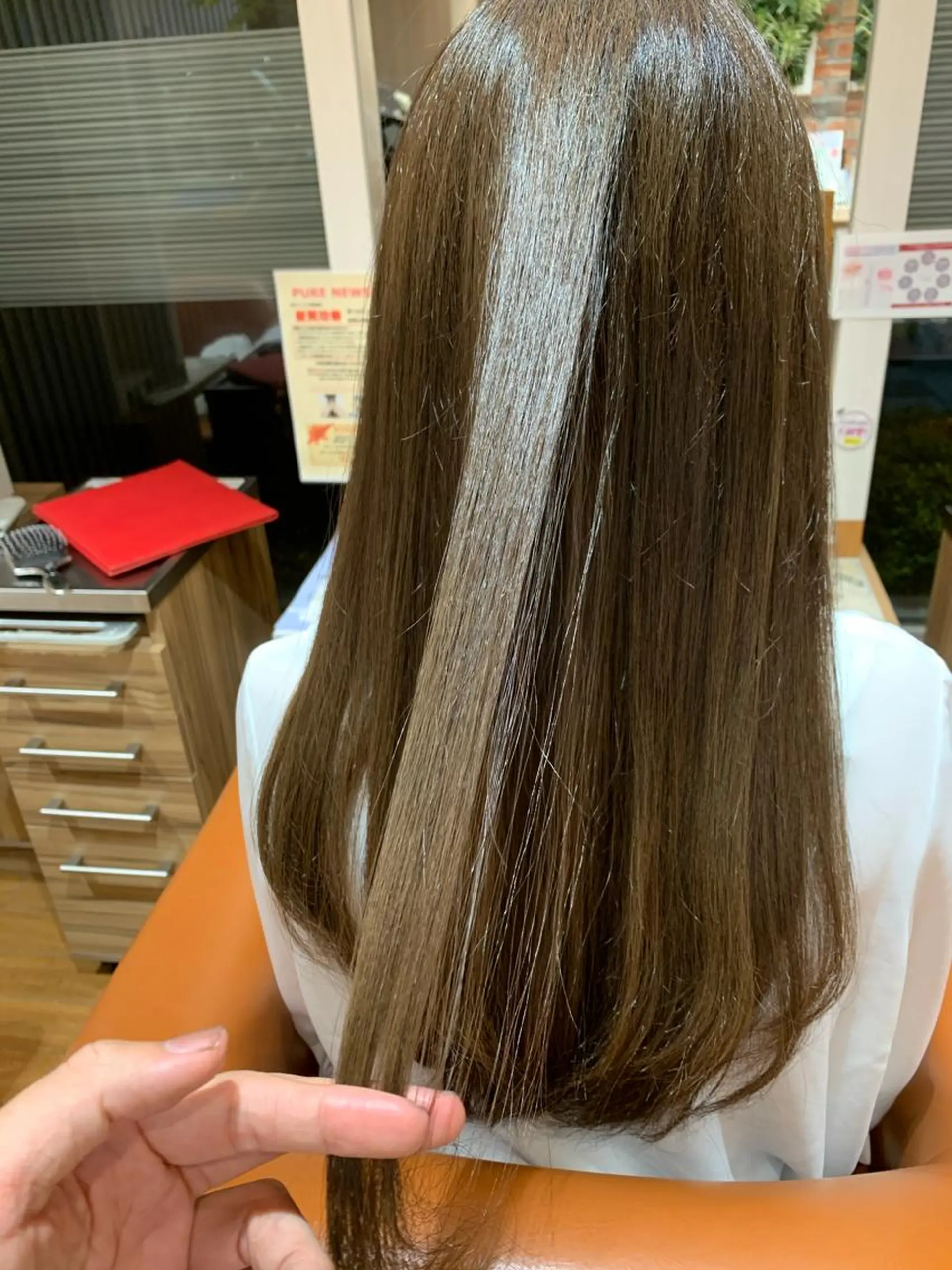 セミロング カラー カット 縮毛矯正 トリートメント 髪質改善美容室Lust所属・美容室Lust💚 嶋崎　鷹のヘアスタイル