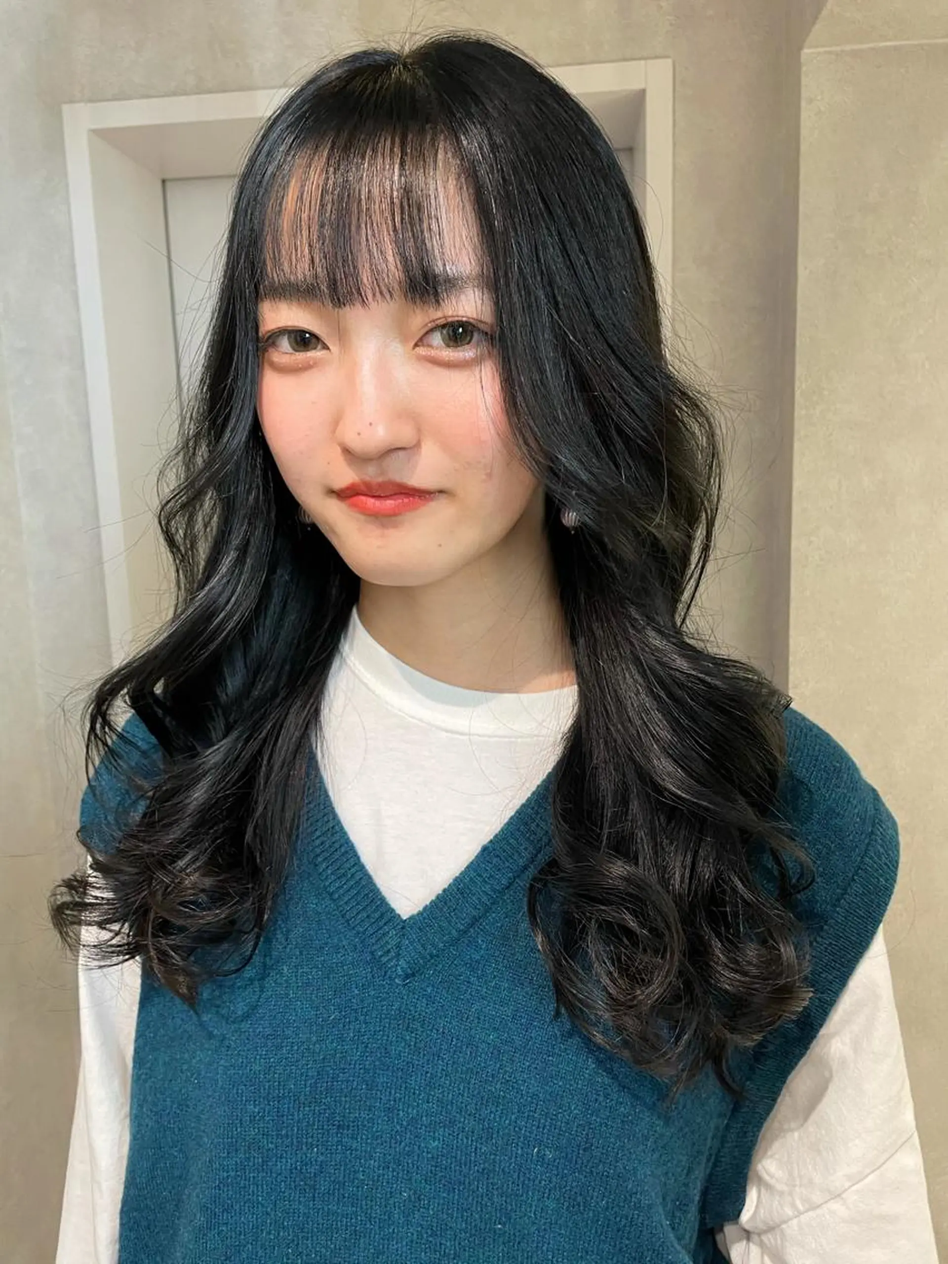 ロング カラー 黒髪 ブルーカラー ブルーブラック ヘアカラー ナチュラル透明感🌱 小山美樹子のヘアスタイル