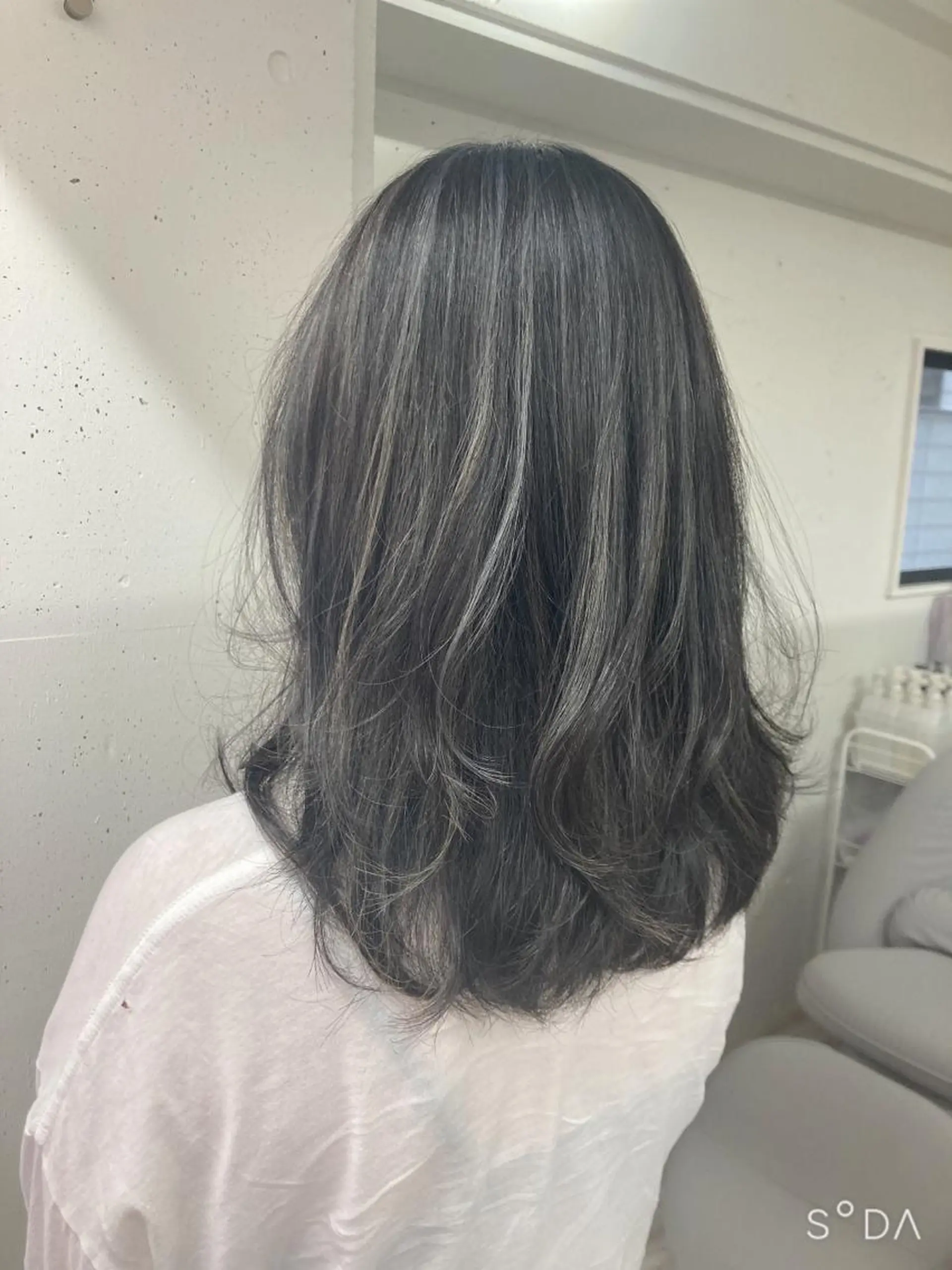 セミロング カラー ハイライトカラー ハイライト カット ヘアカラー ミルミー美容室所属・🦄💒💓齎藤 七海子🦄💒💓のマツエク・マツパデザイン