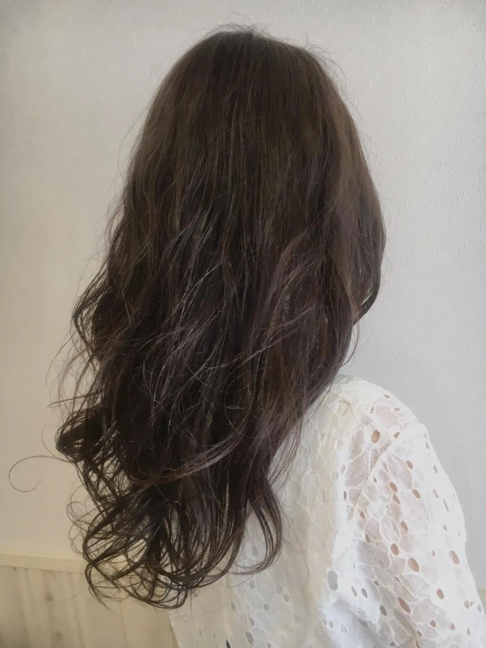 ロング カラー 宮内 真乃のヘアスタイル