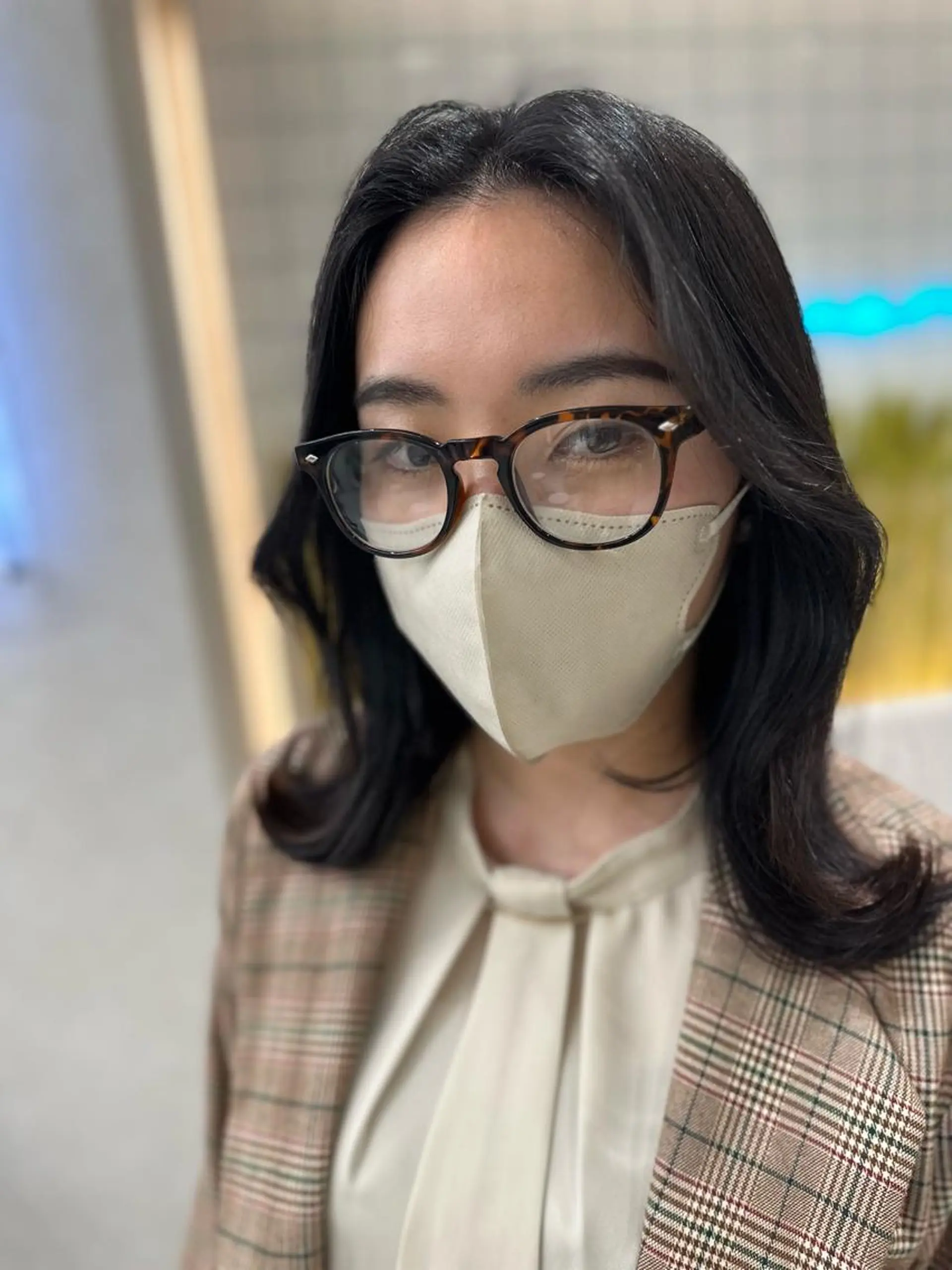 セミロング カット ヘアカラー 縮毛矯正 トリートメント ✨髪質改善特化✨副 店長椎葉信乃介のヘアスタイル