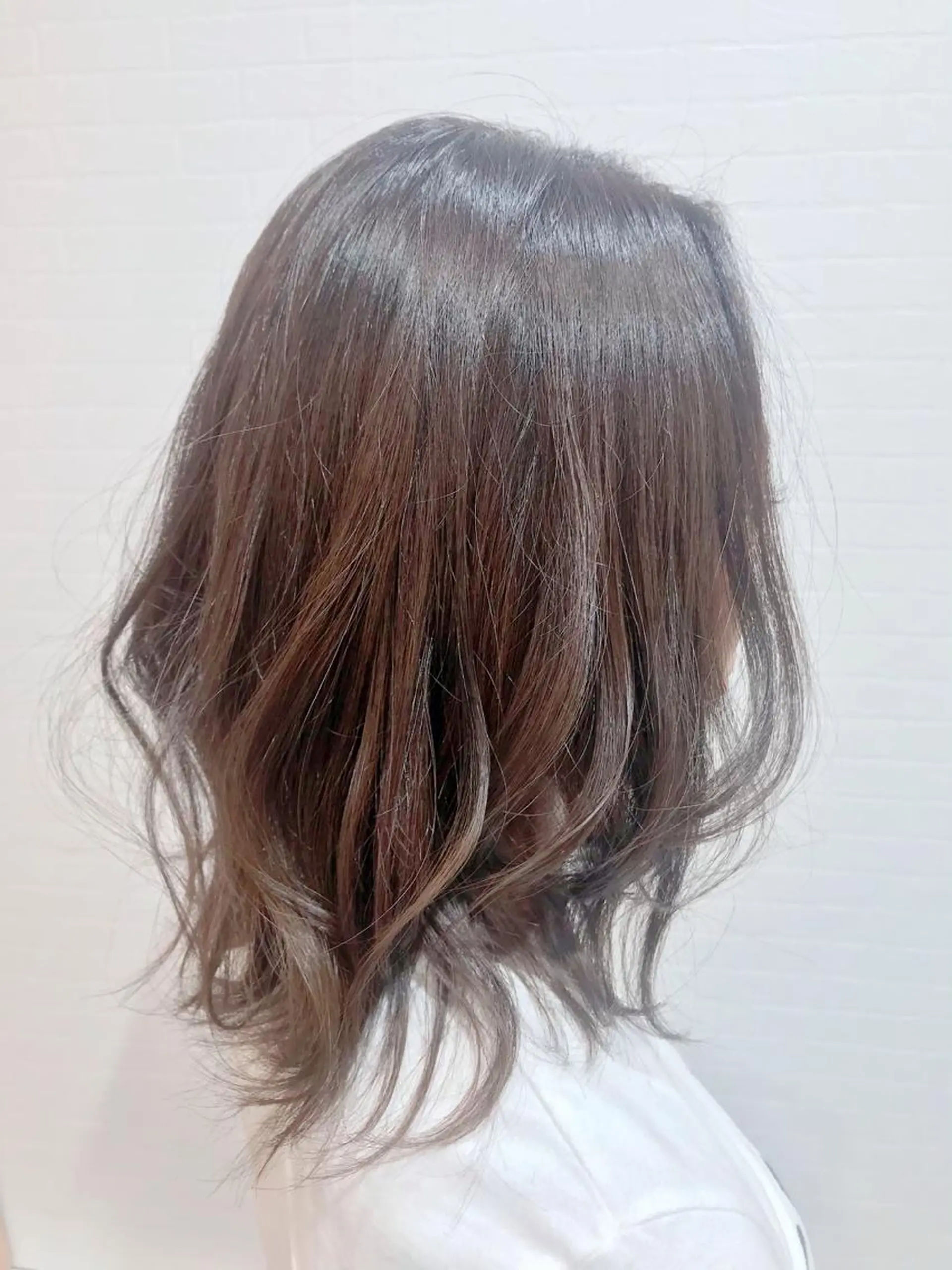 ミディアム カラー シルバー GRANLUSSO 〜グランルッソ駅前店所属・木口 嘉美のヘアスタイル
