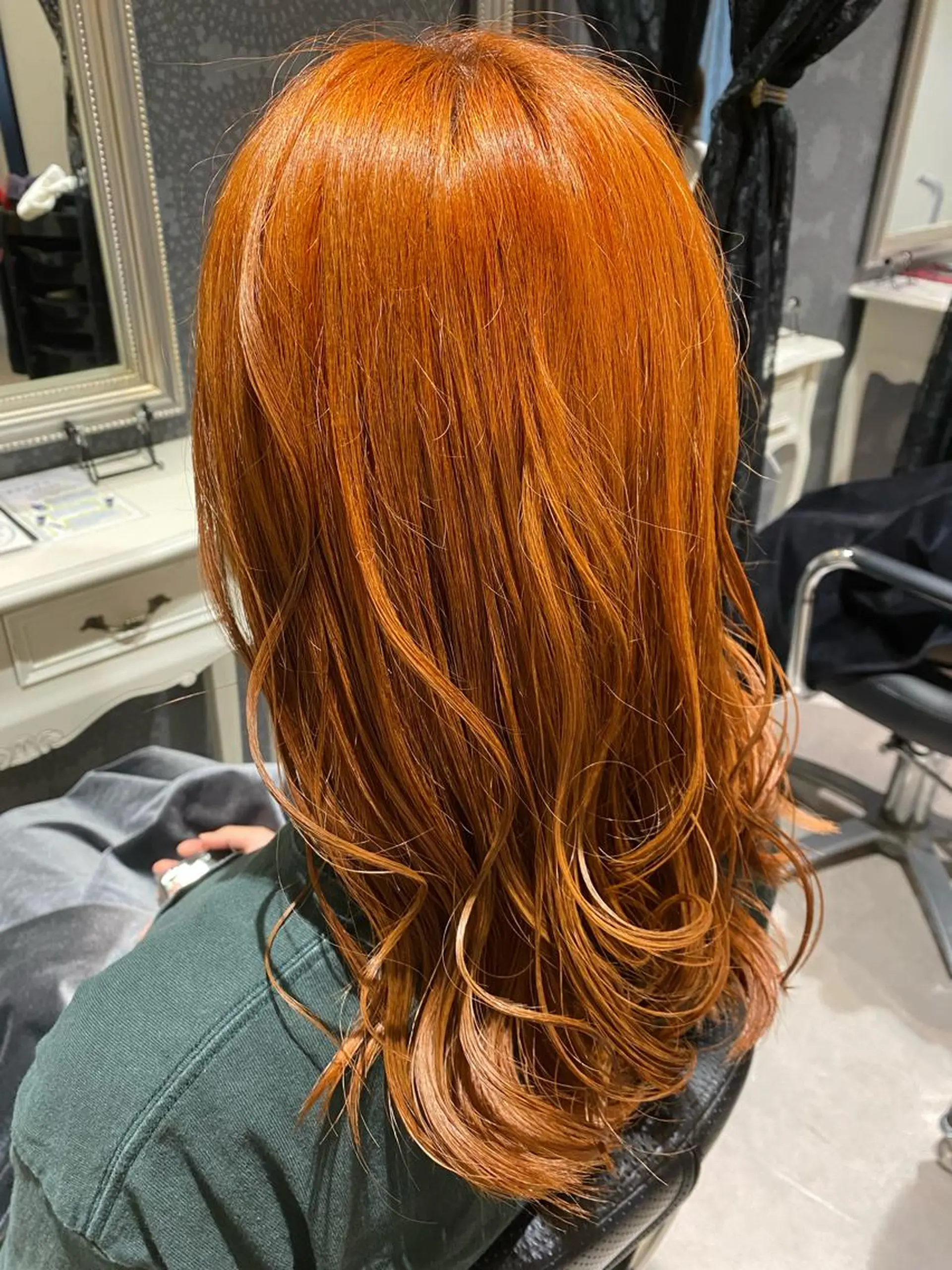 ロング カラー LOREM Miyuのヘアスタイル