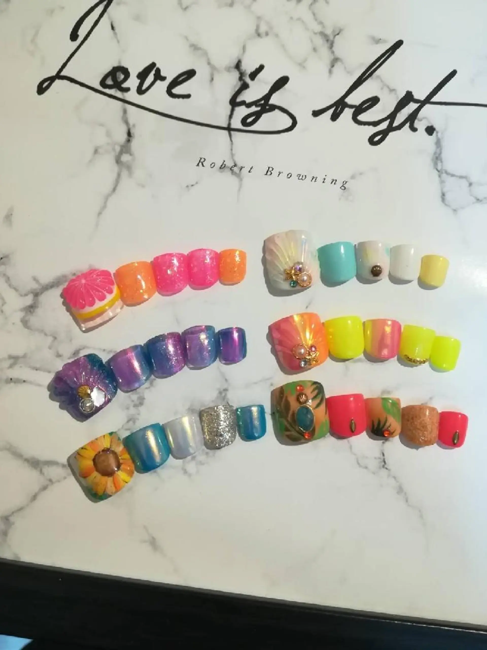 ネイル フットネイル tomonail eyelistのマツエク・マツパデザイン