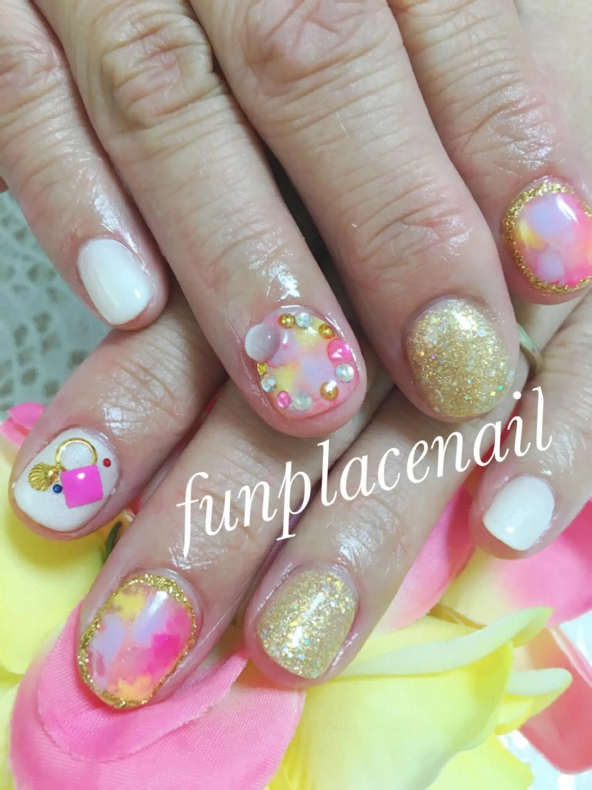 ショート ミディアム セミロング ロング カラー パーマ ヘアアレンジ メンズ キッズ ネイル まつエク 持ち込み nail salon＆school felice所属・フェリーチェ瑞江店 新山のネイルデザイン