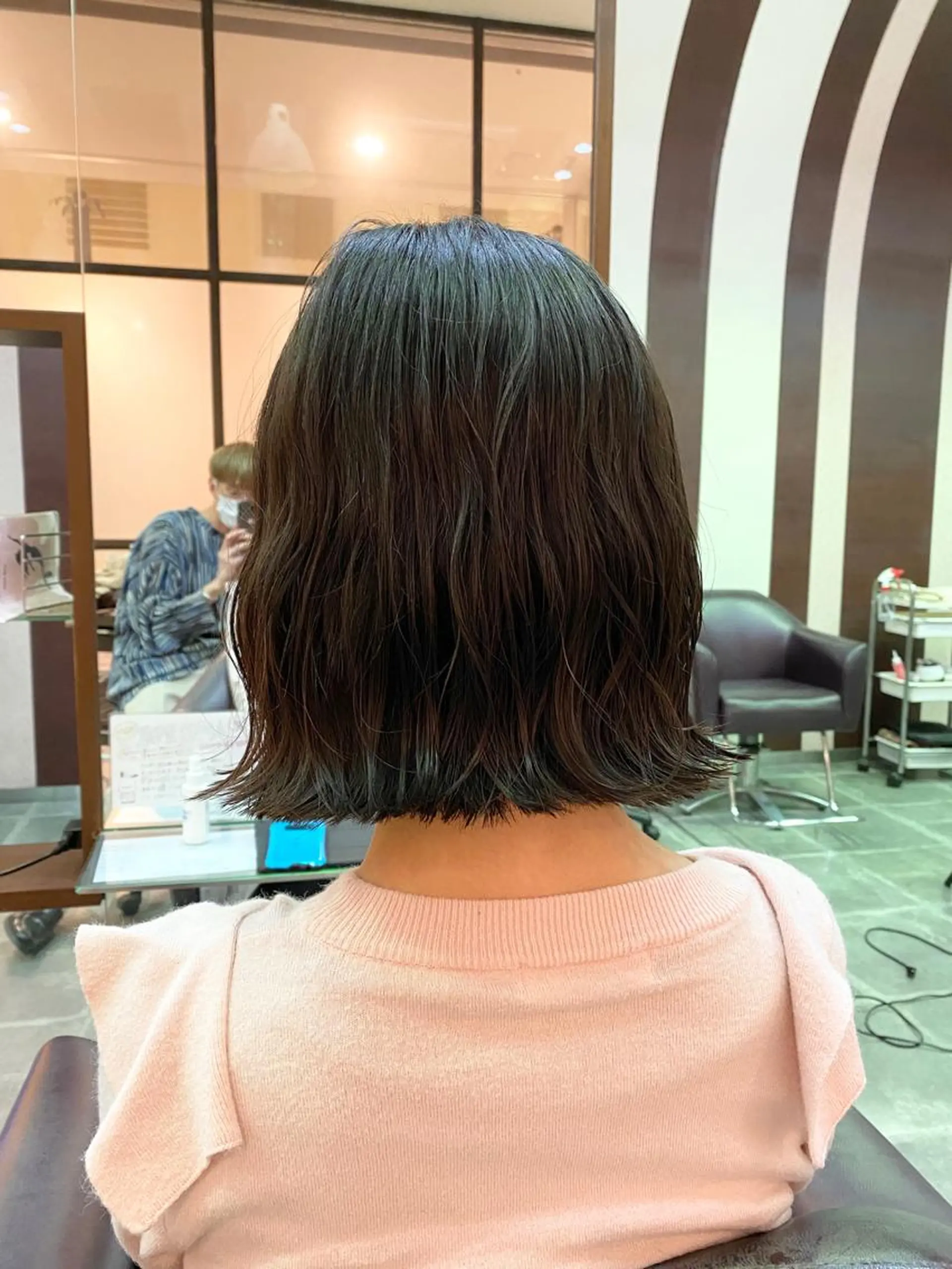 パーマ ボブ 関西初の波巻きパーマ コテ巻き風パーマのヘアスタイル
