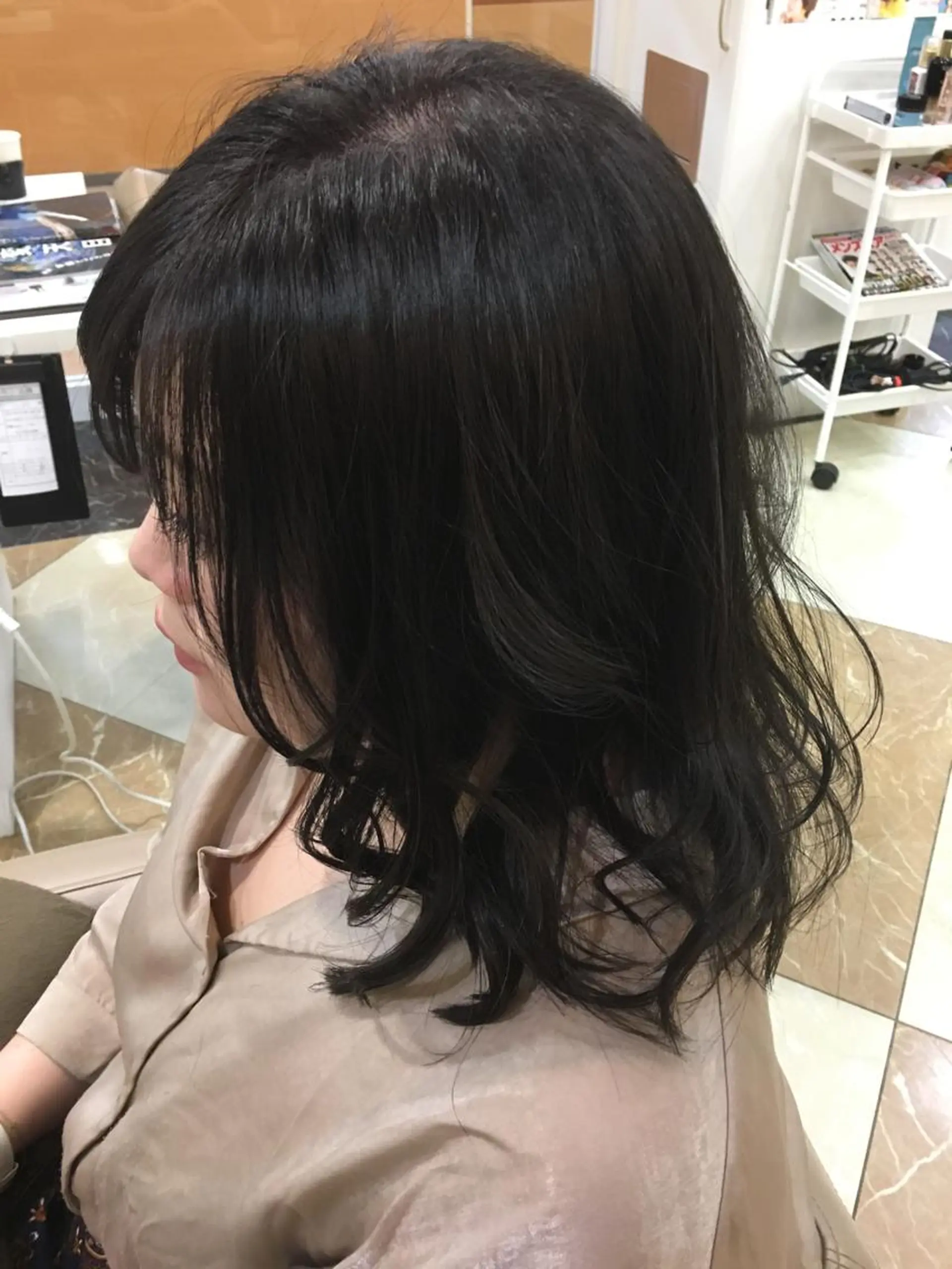 ミディアム ミディアムパーマ カット パーマ トリートメント 阪口 雄佑のヘアスタイル