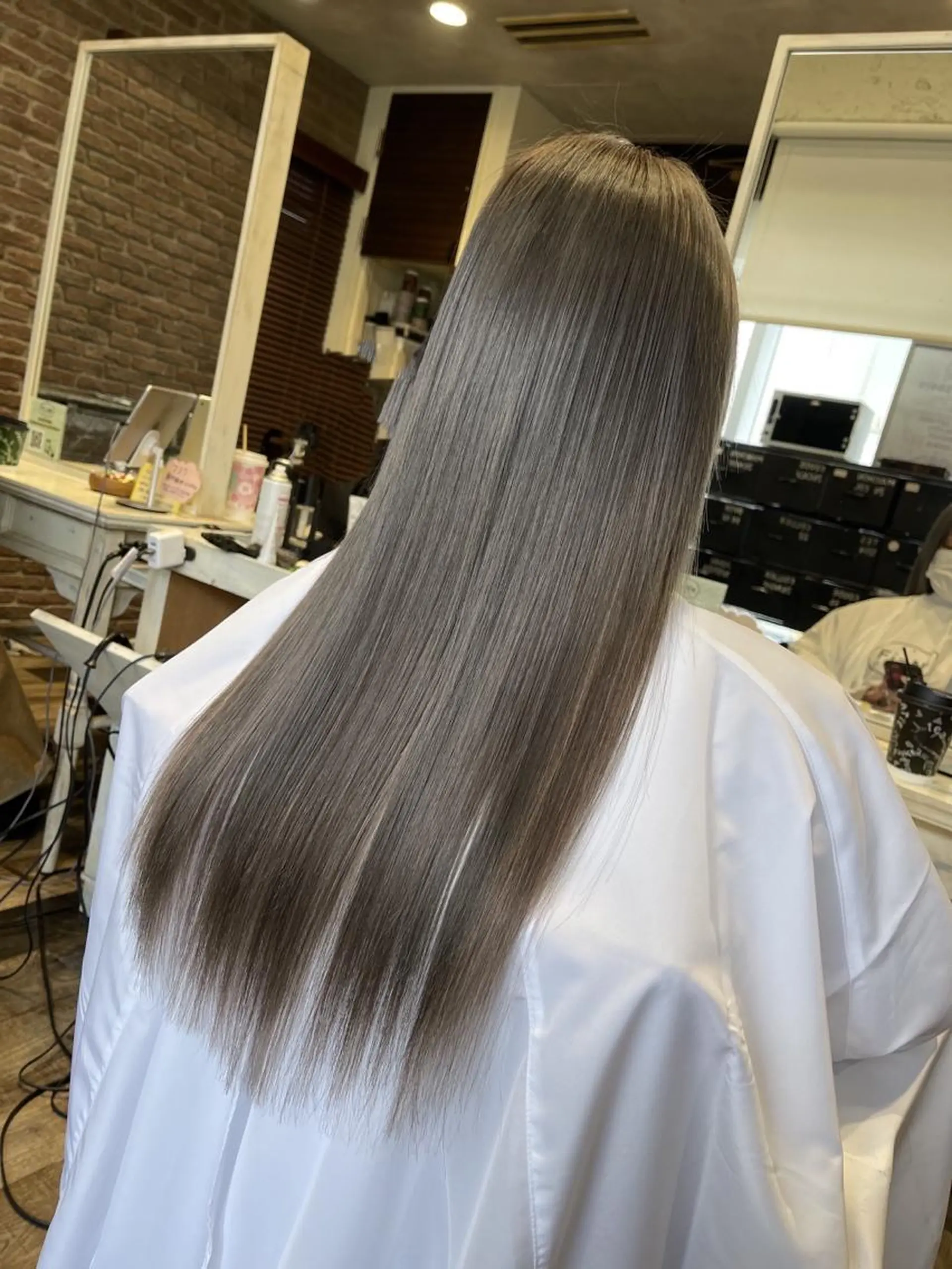 セミロング Fi-Ne 八戸のヘアスタイル