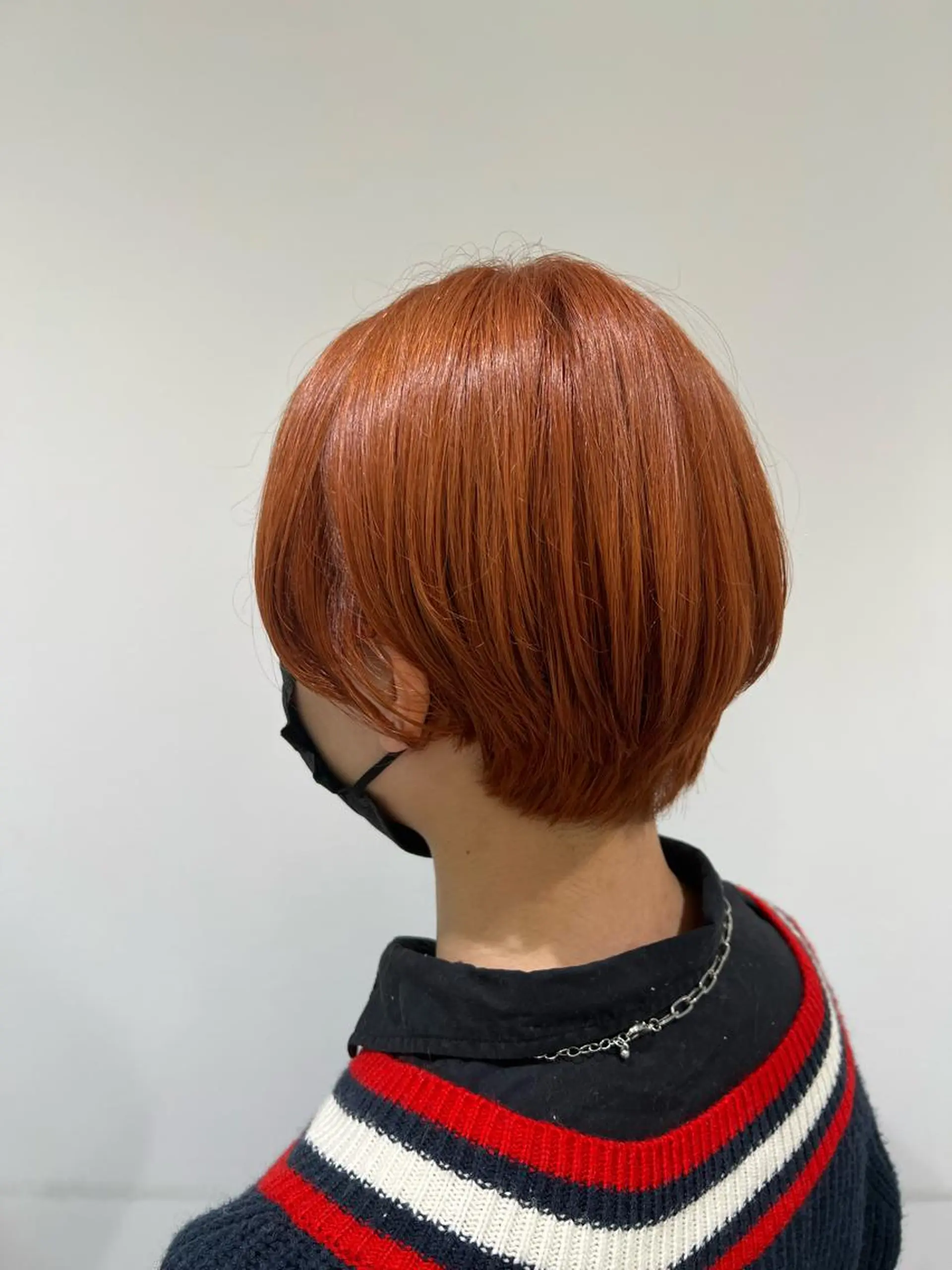 ショート カラー オレンジ 【暖色カラー特化】 中山由梨のヘアスタイル