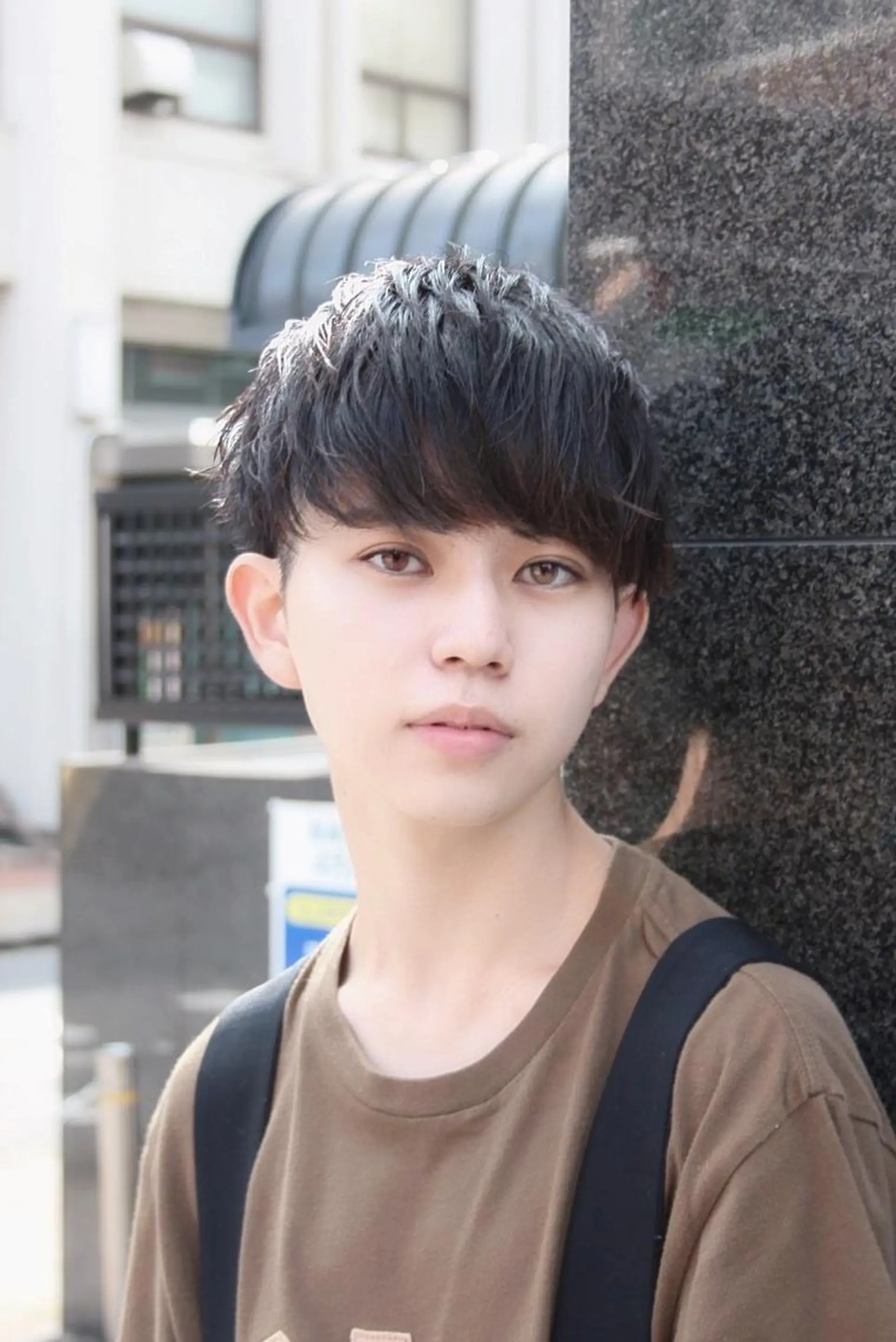 ミディアム メンズ カラー パーマ カット トリートメント ヘッドスパ 公式 Ease by amble luxeのヘアスタイル