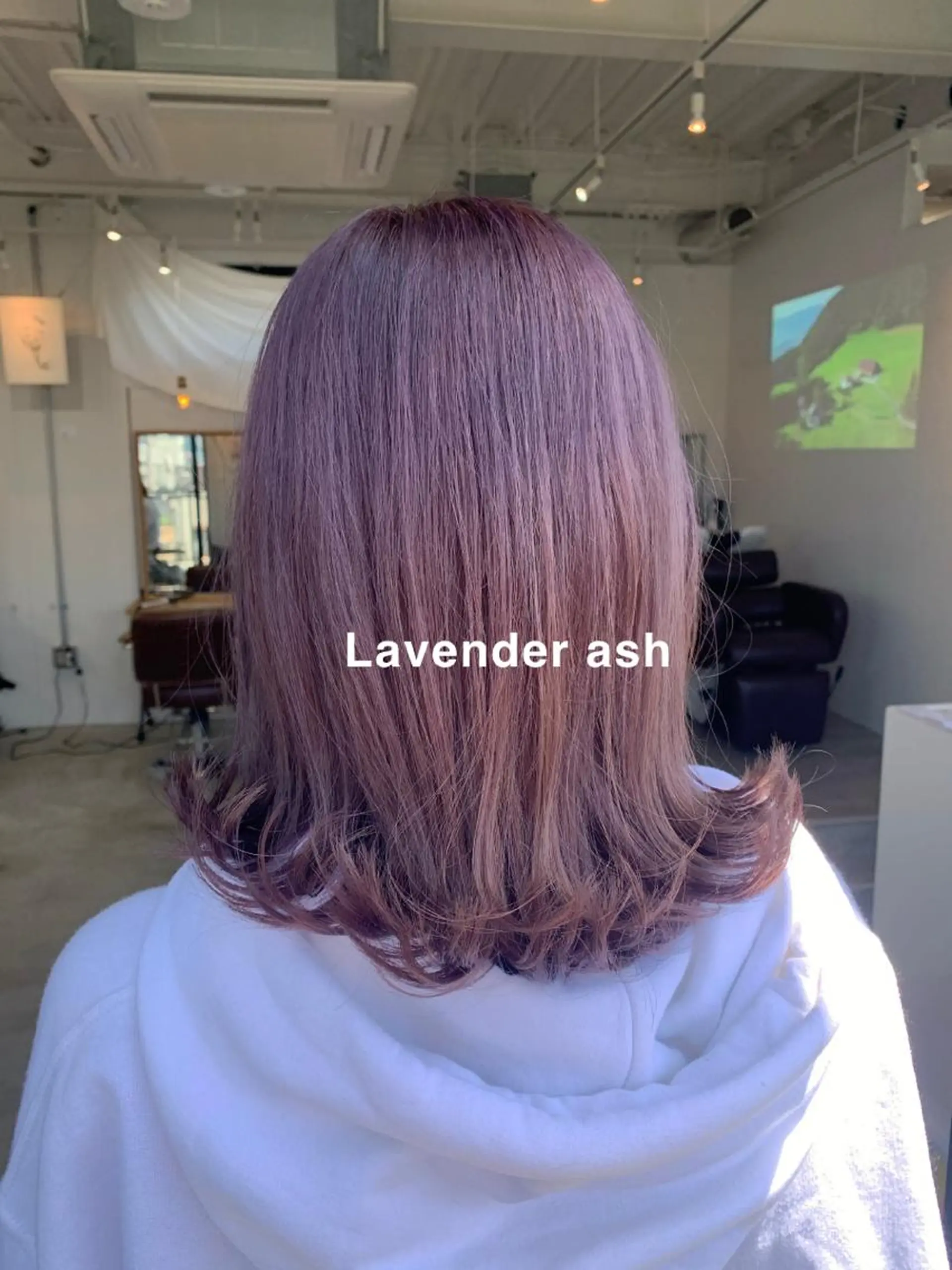 カラー アッシュ ブリーチ ラベンダーカラー ラベンダーアッシュ カット ヘアカラー トリートメント loka所属・山本 晶大のヘアスタイル