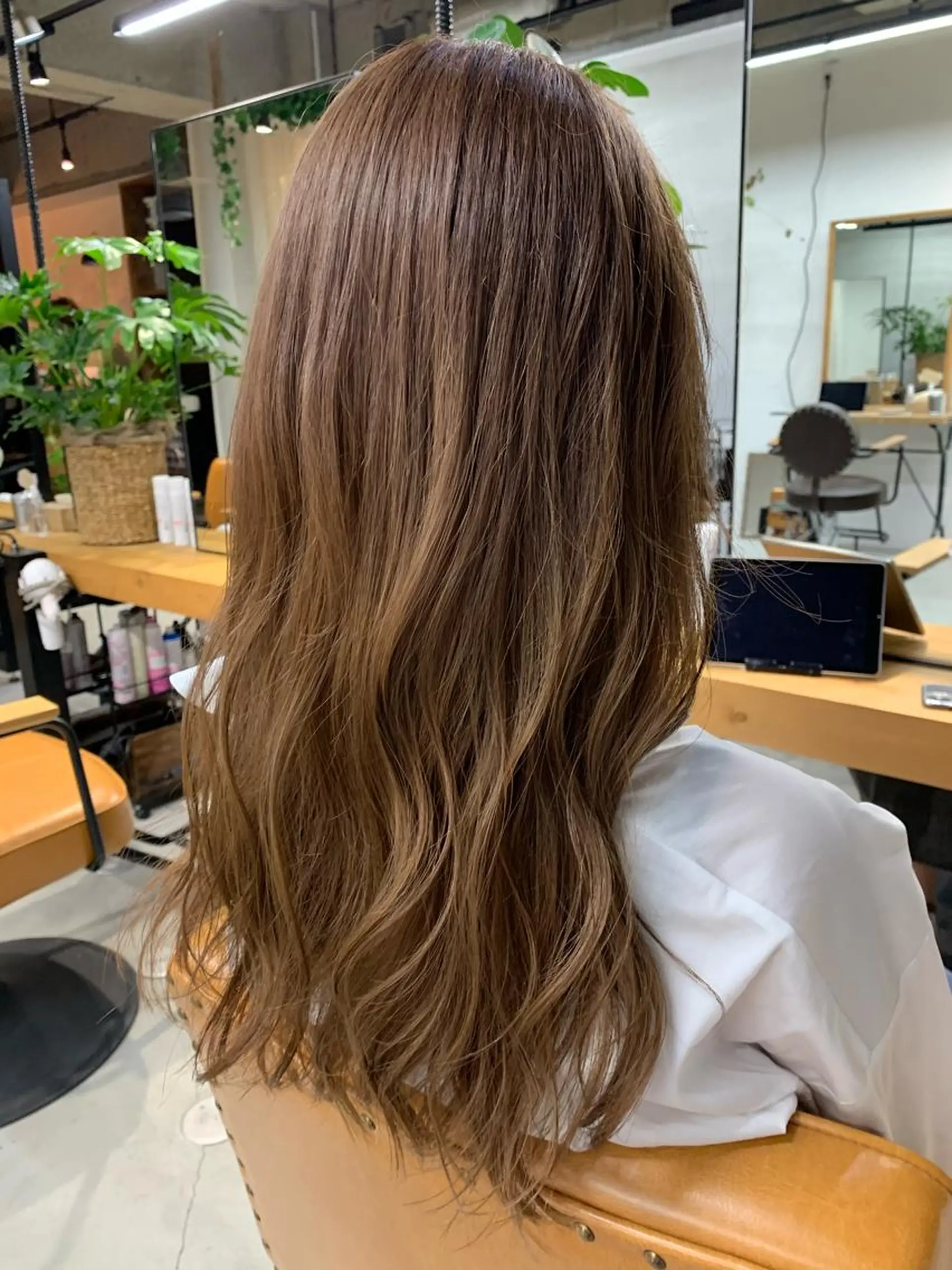 ロング カラー momo 岡崎のヘアスタイル