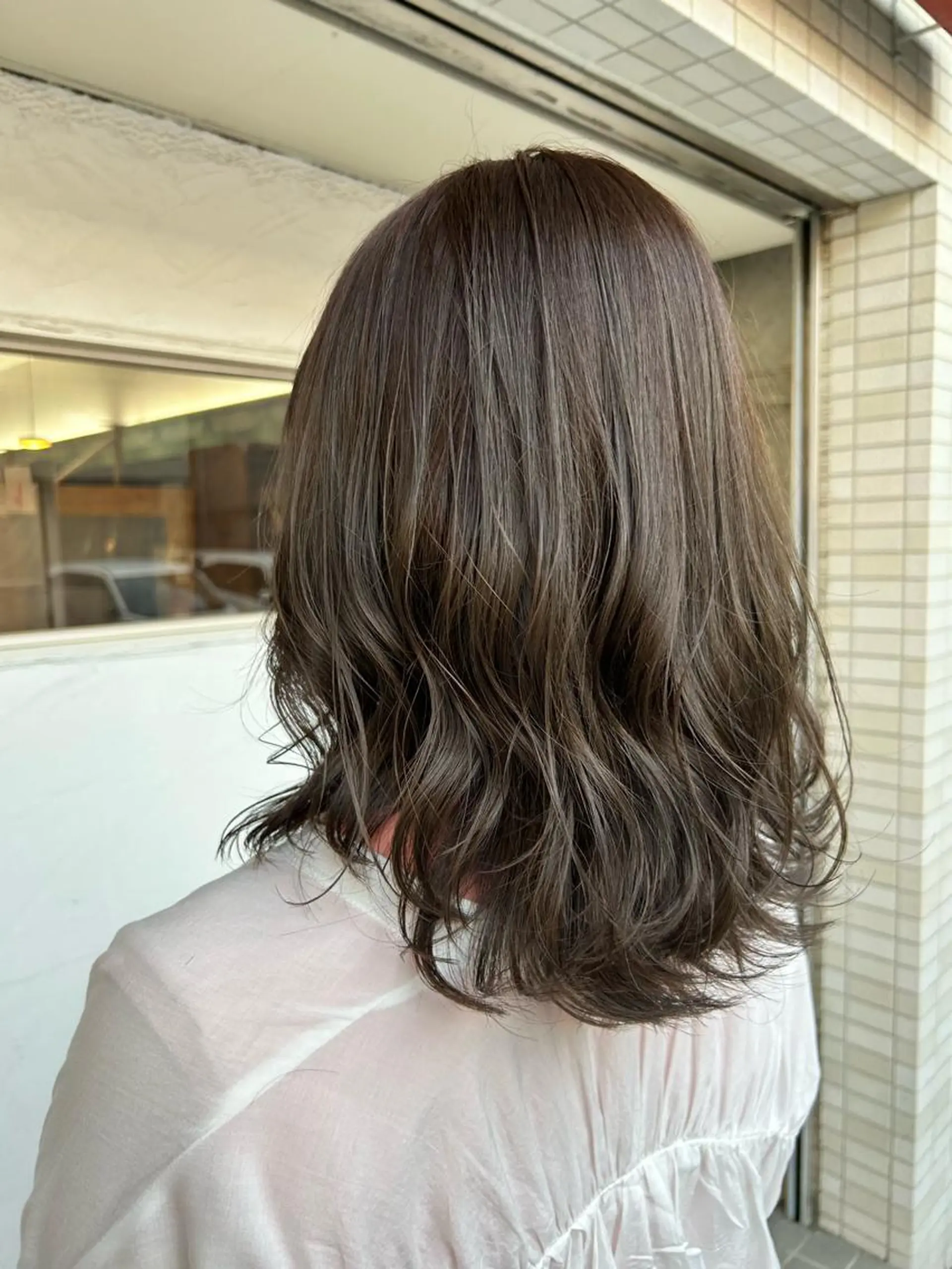 セミロング カラー グレージュ イルミナカラー オリーブグレージュ オリーブグレー レイヤーカット カット ヘアカラー トリートメント うる艶☆かわいい ✧亜美のヘアスタイル