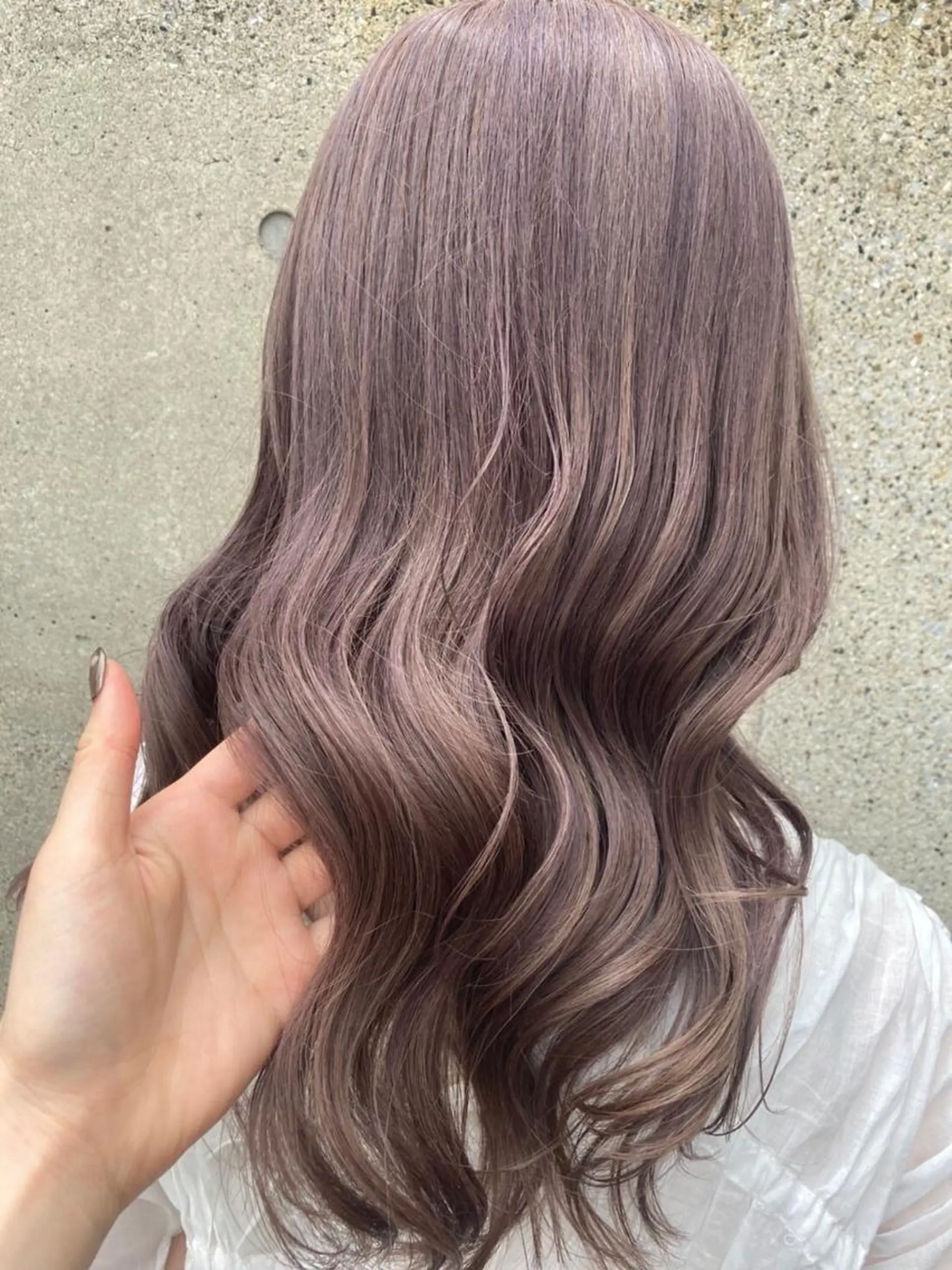 ミディアム カラー シャドールーツ美容師 篠原康太のヘアスタイル