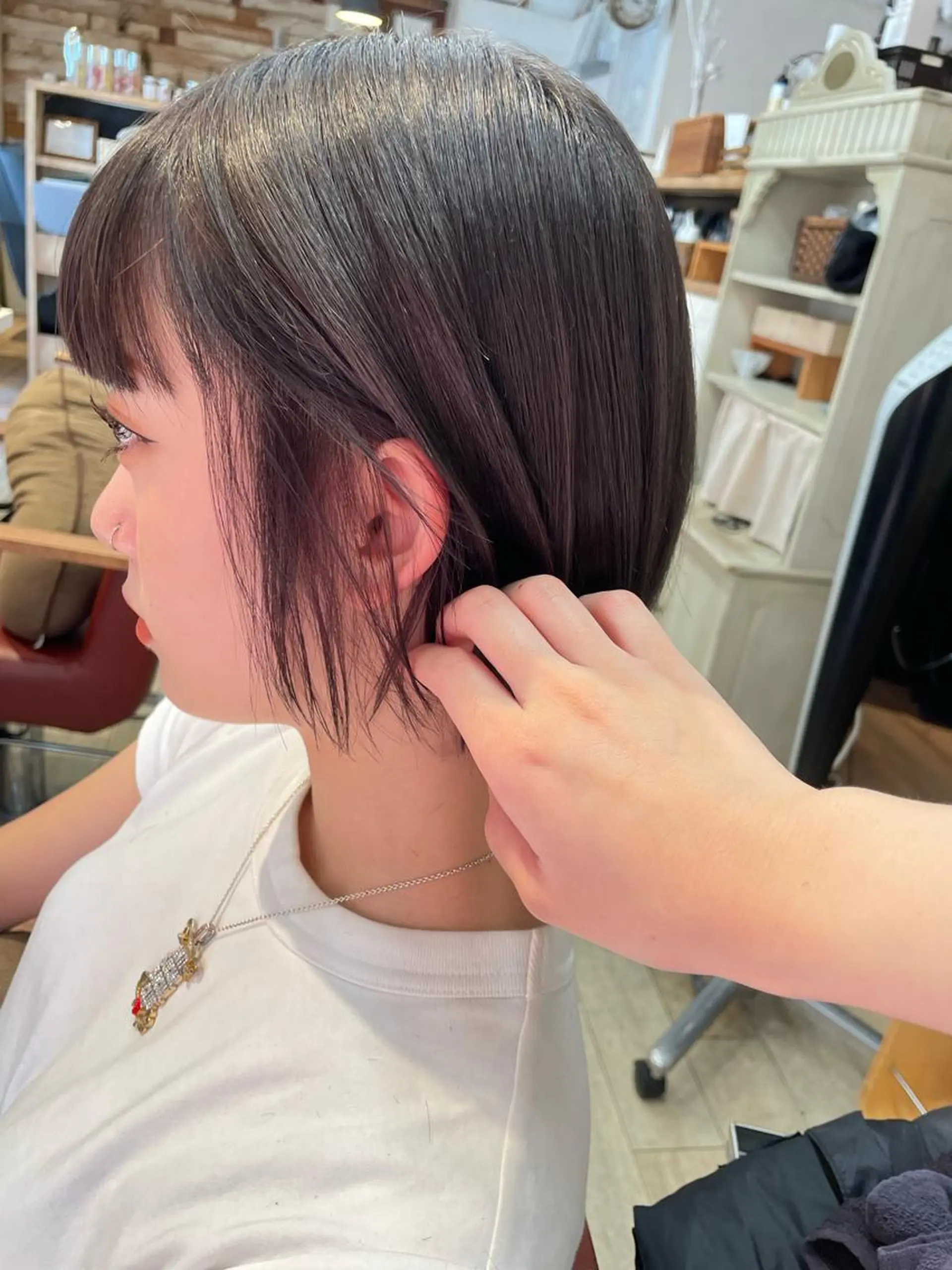 ショート カラー ブリーチ ボブ 伸ばしかけ カット ✨横須賀髪質改善✨️ 加藤 百音のヘアスタイル