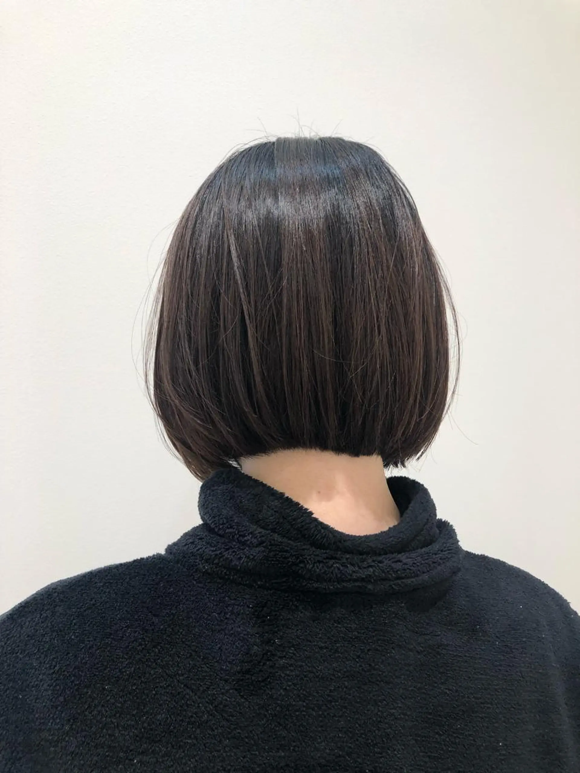 ミディアム ボブ カット 艶カラー/レイヤー 🌸ミオのヘアスタイル