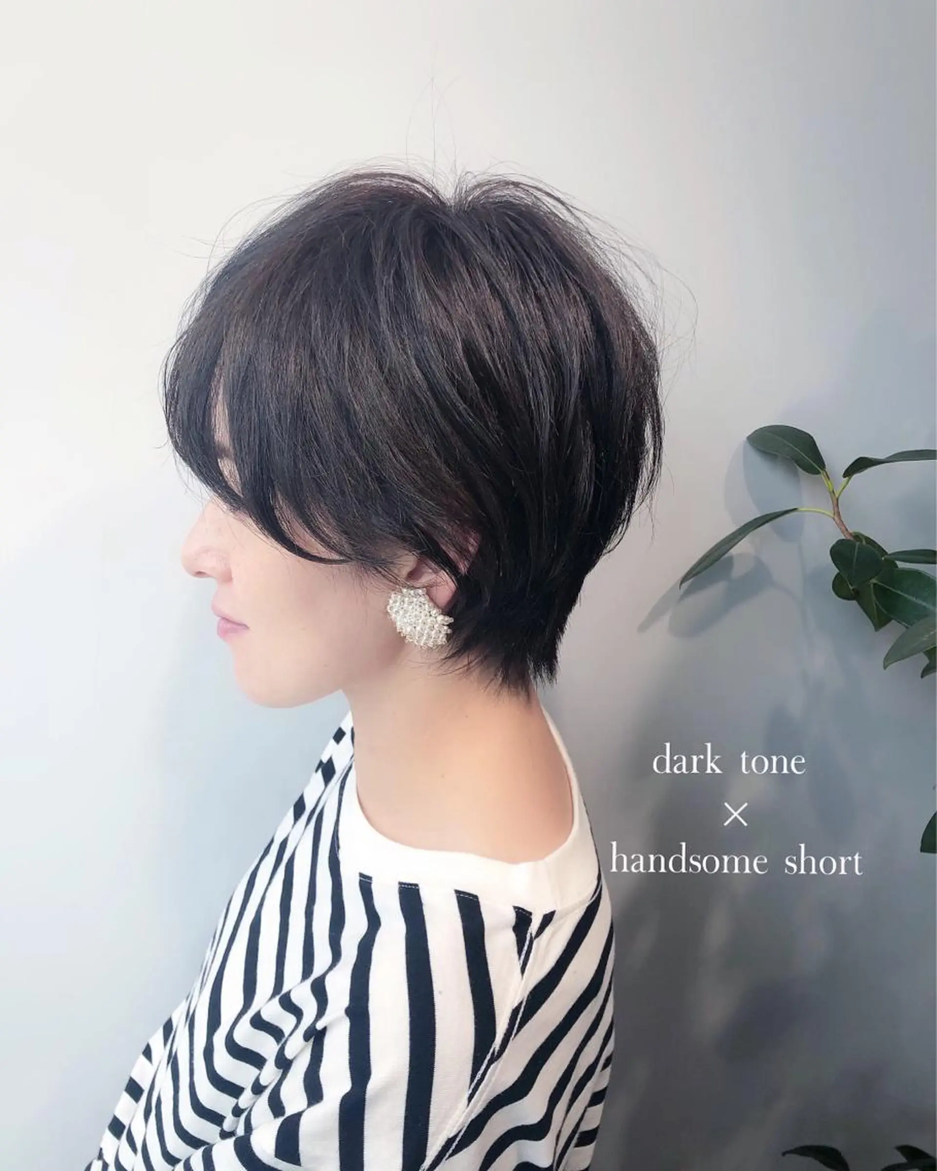 ショート カット ヘアカラー 岸川 恭子のヘアスタイル