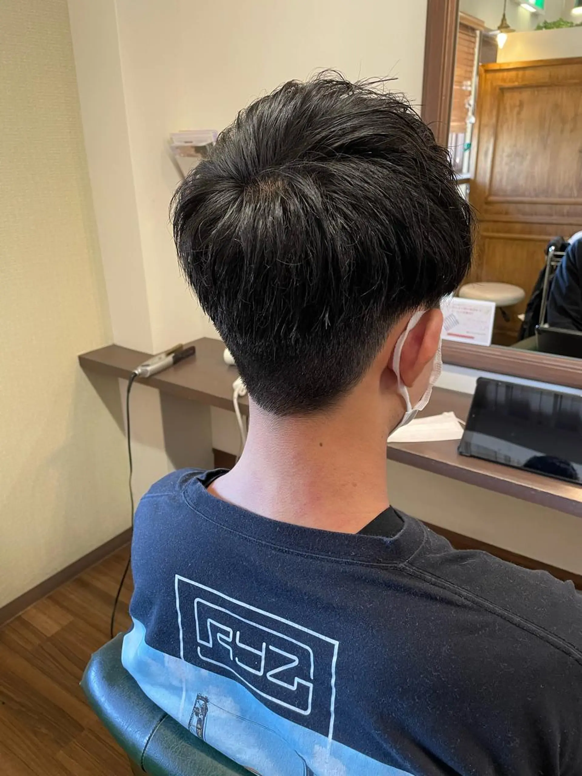 ショート メンズ マッシュ カット 山本 純平のヘアスタイル