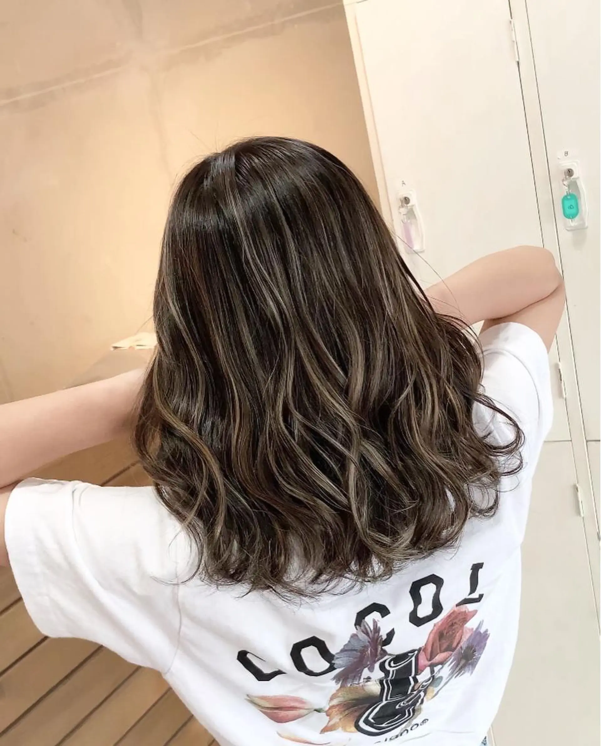 ミディアム カラー カット ヘアカラー トリートメント lafith hair leco所属・西金 徹のヘアスタイル