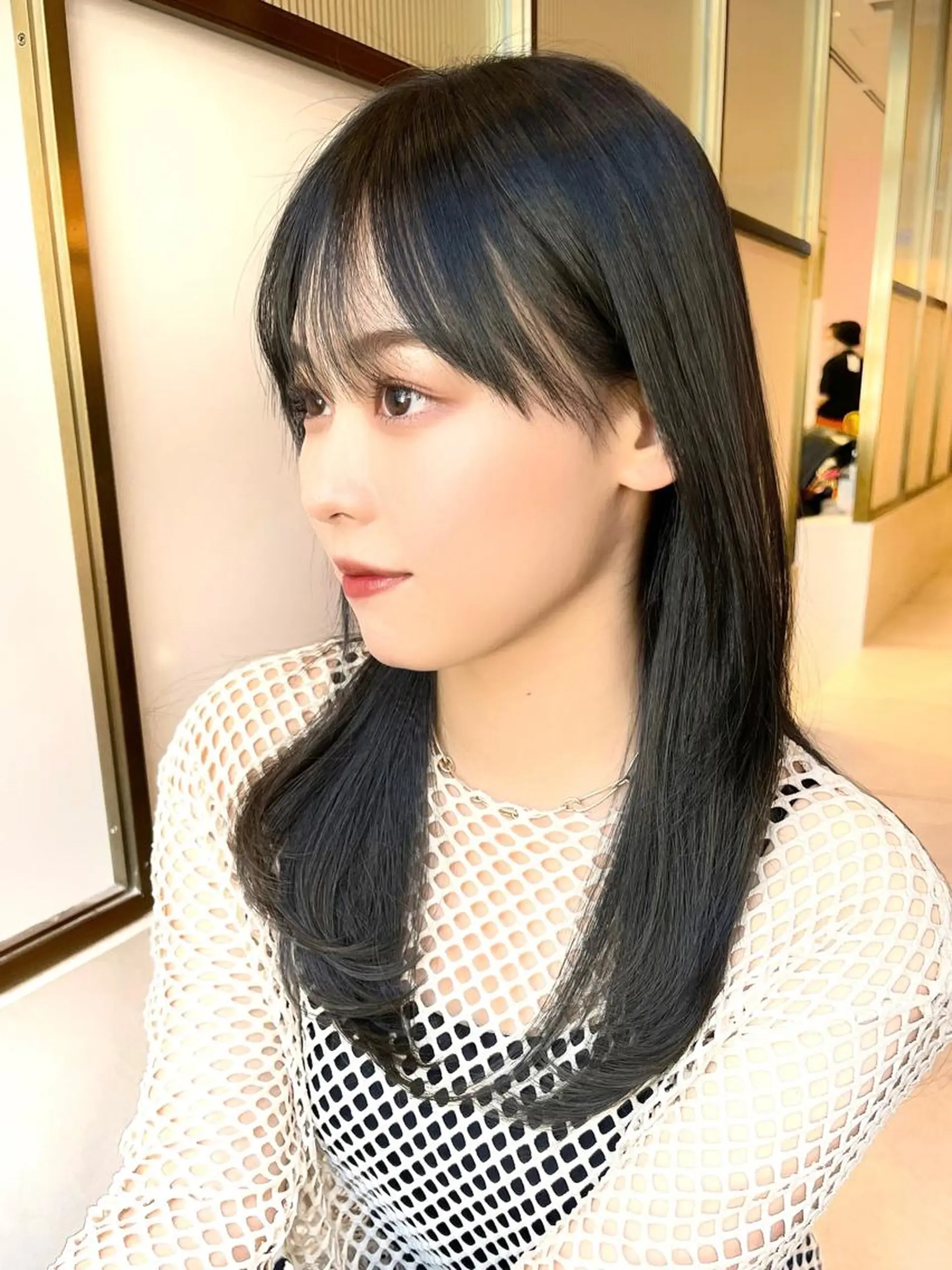 セミロング カラー アディクシーカラー ベージュカラー 透明感カラー イヤリングカラー グレージュ カット トリートメント 顔周り特化/韓国ヘア /レイヤー/吉野幸大のヘアスタイル