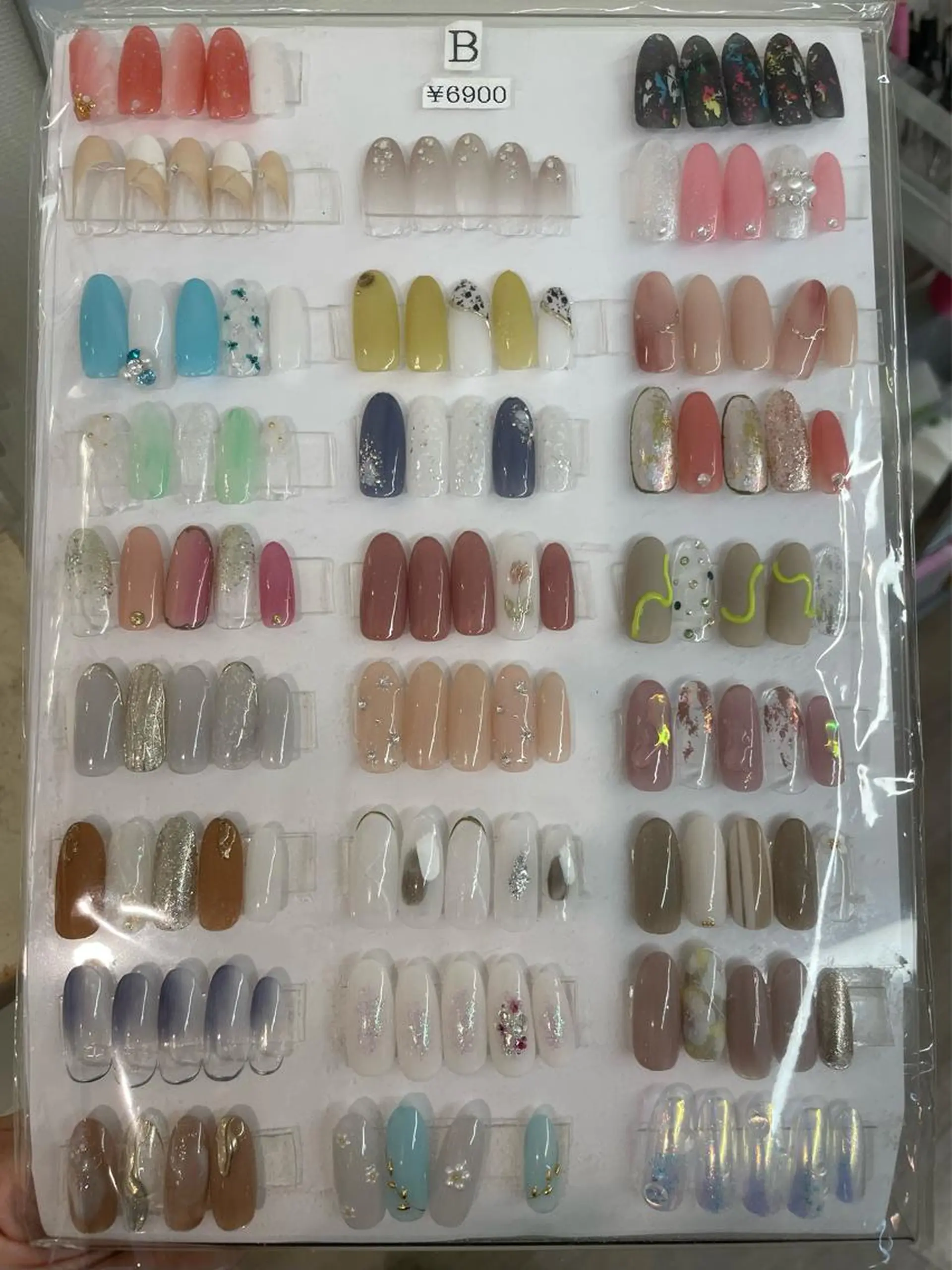 ネイル マシェリ梅田所属・macherie nailsalonのネイルデザイン
