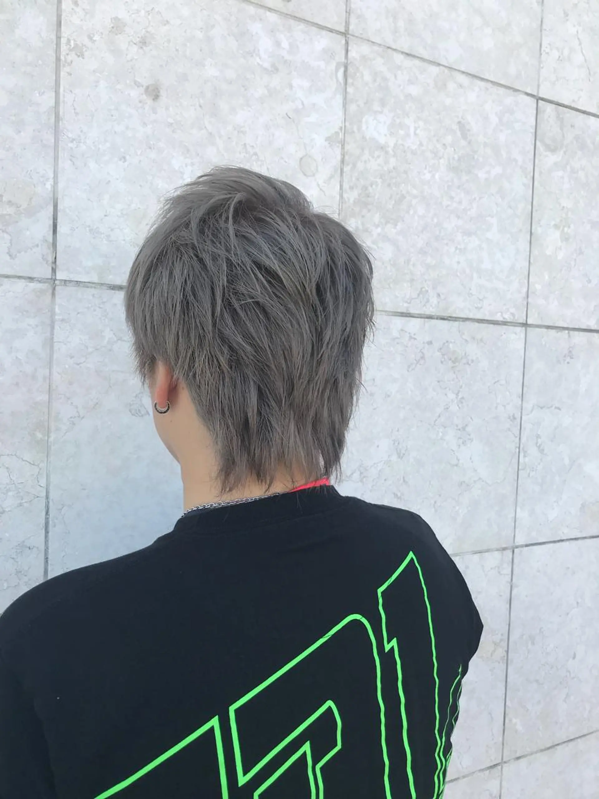 ショート カラー カラーリスト菅澤 岳のヘアスタイル