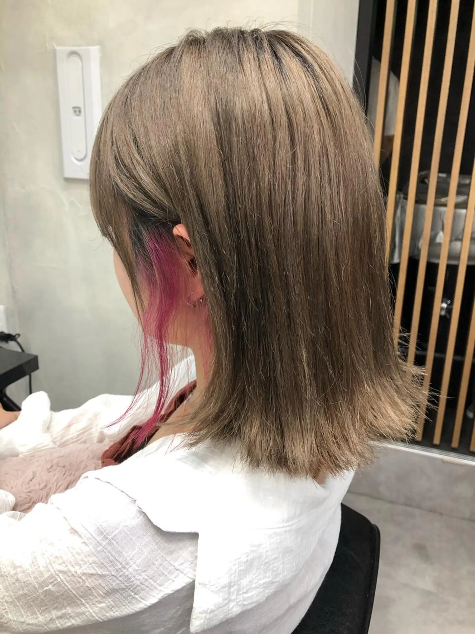 ミディアム カラー イヤリングカラー レイヤー×髪質改善✨ 渋谷/佐藤侑哉のヘアスタイル