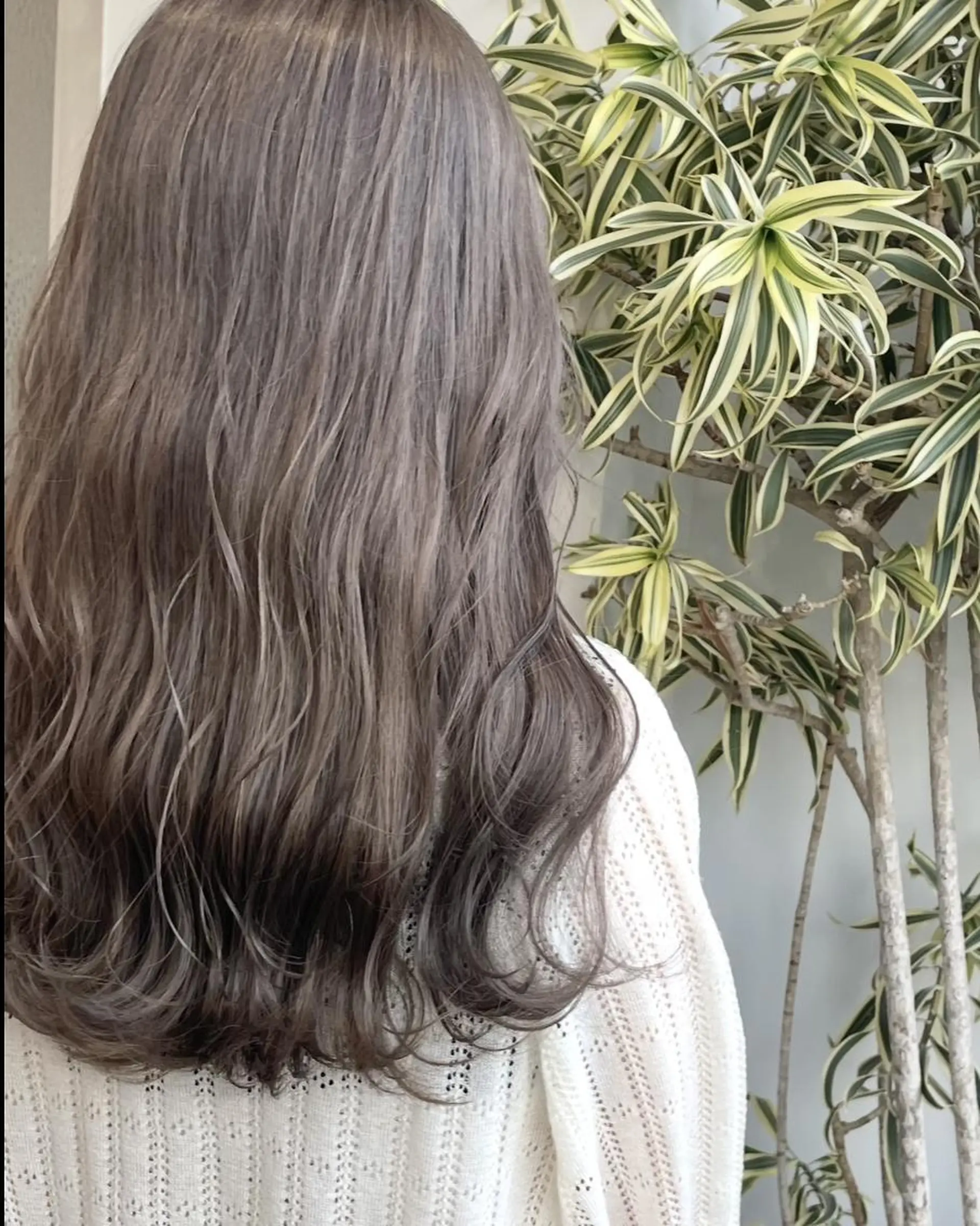 ロング カラー 透明感カラー ハイライトカラー ハイライト カット ヘアカラー トリートメント ヘッドスパ EMANON 池袋3rd店のヘアスタイル