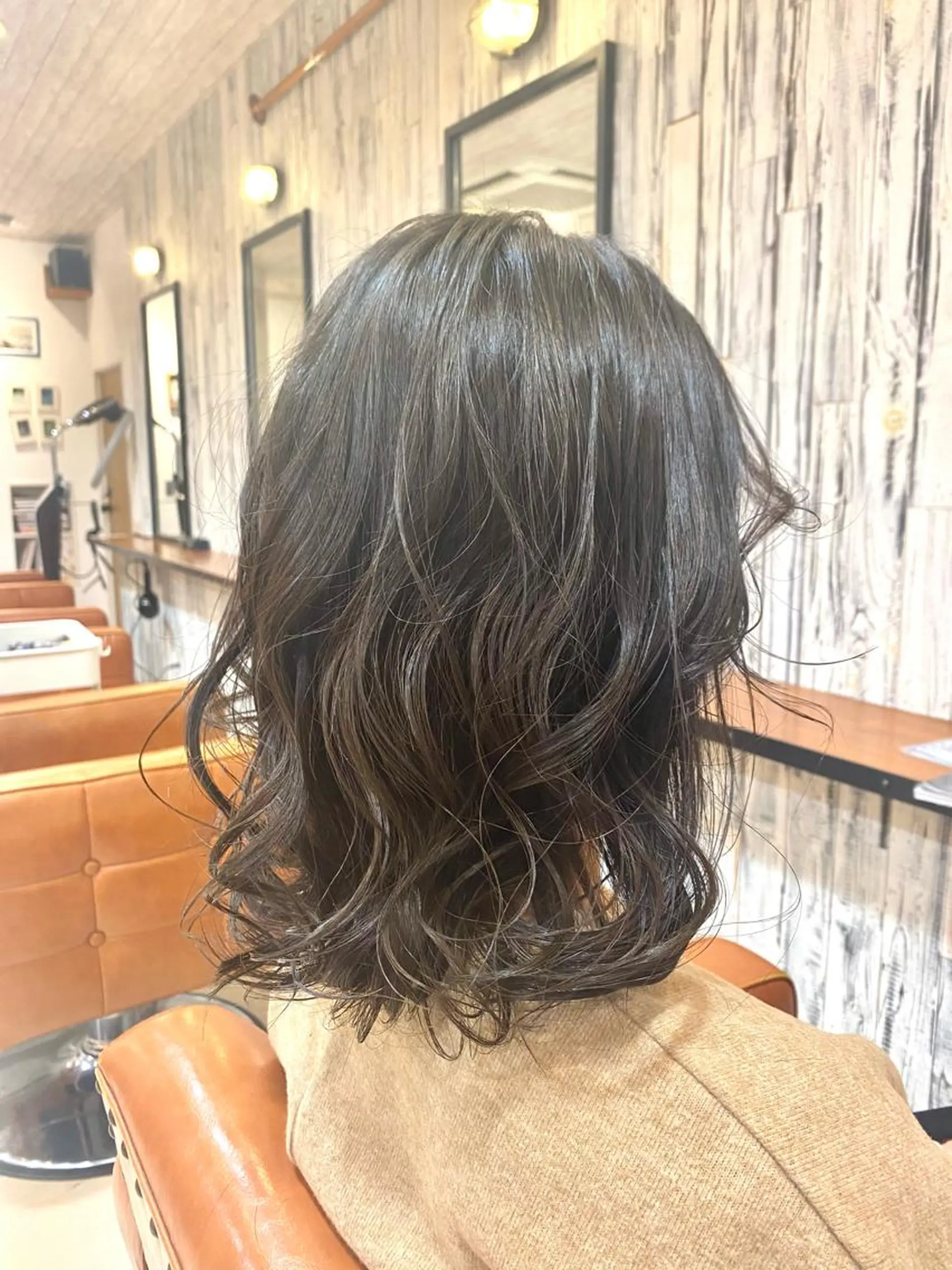 セミロング 【店長】 ワンシーのヘアスタイル