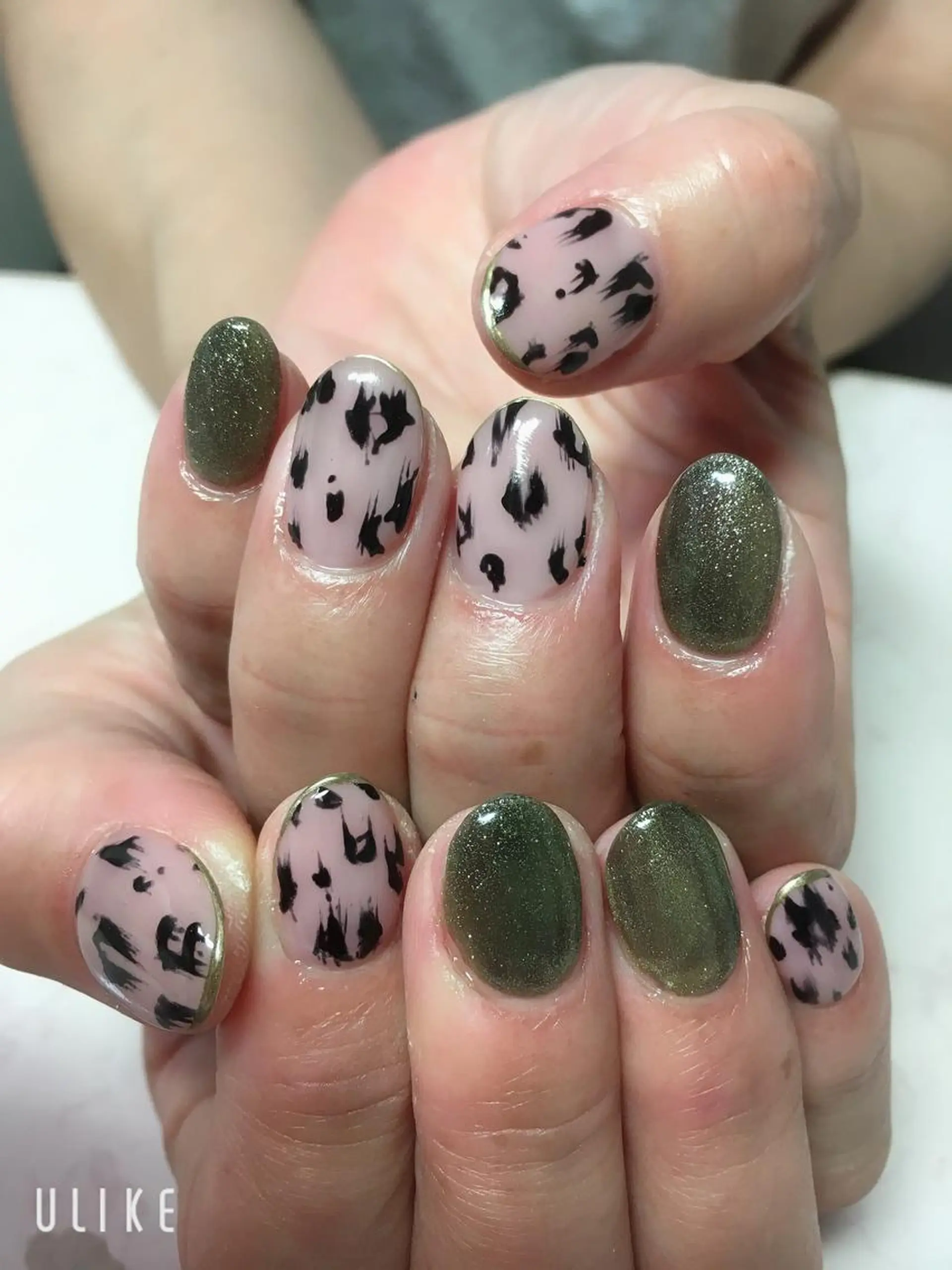 ネイル ハンドネイル ネイルサロンTiara所属・戸倉 千秋のネイルデザイン