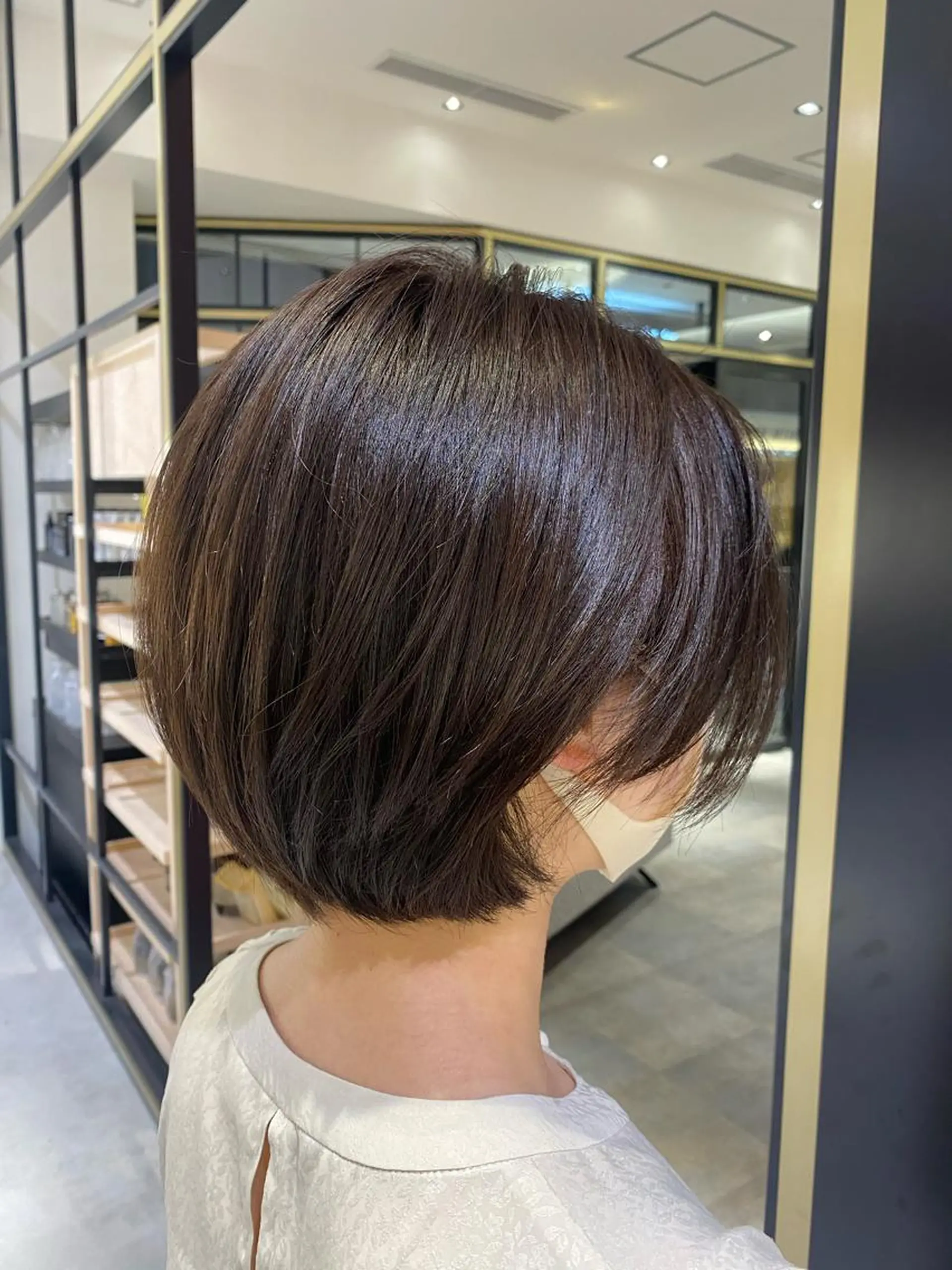 ショート カラー ベージュカラー コルソケーツー　梅田茶屋町(corso k-two)所属・三村 さゆみのヘアスタイル