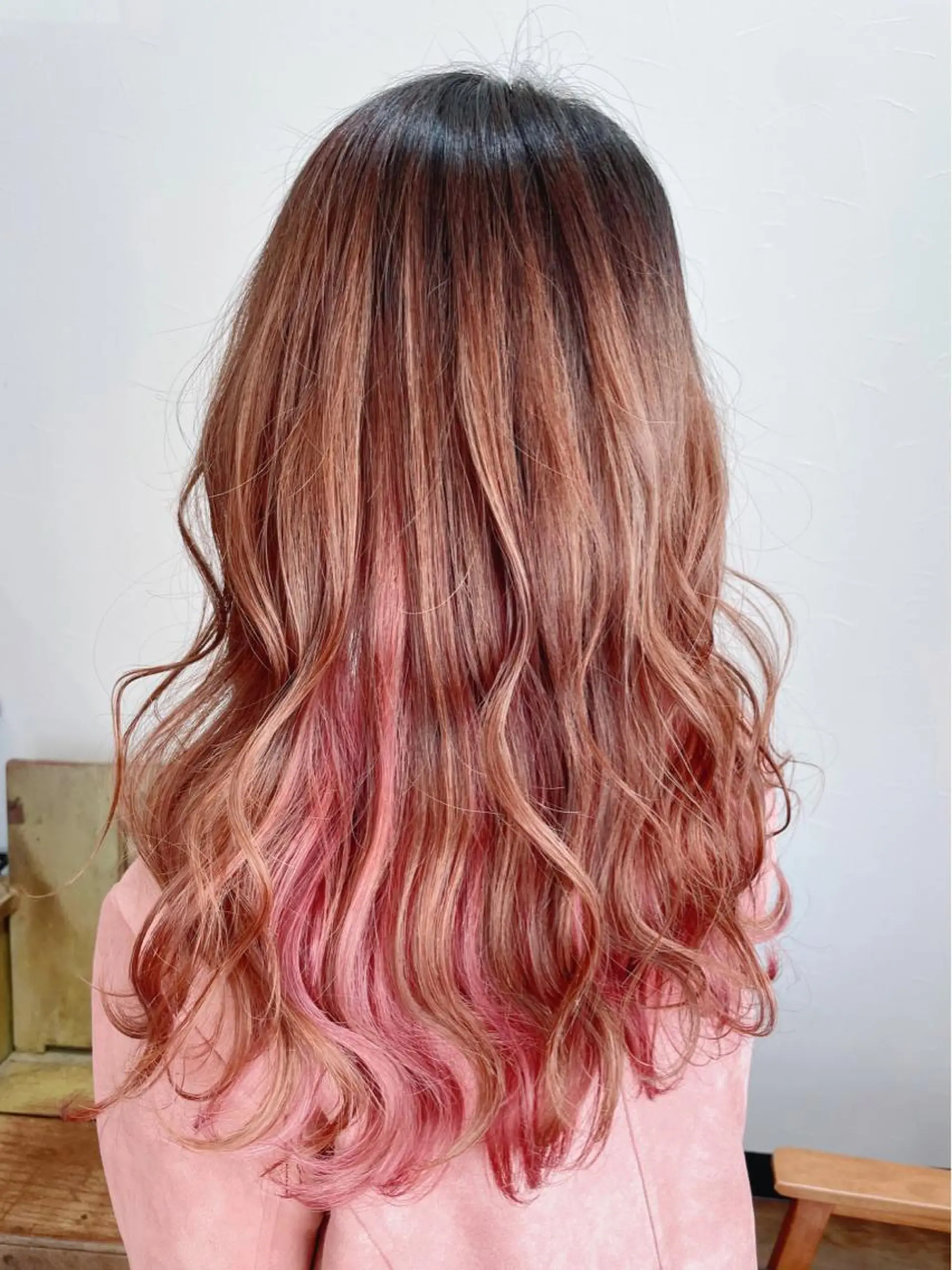 ロング カラー デザインカラー インナーカラー ラベンダーカラー ピンクカラー ピンクラベンダー ヘアカラー トリートメント ARISA🦋推し・ アニメカラー/派手髪のヘアスタイル