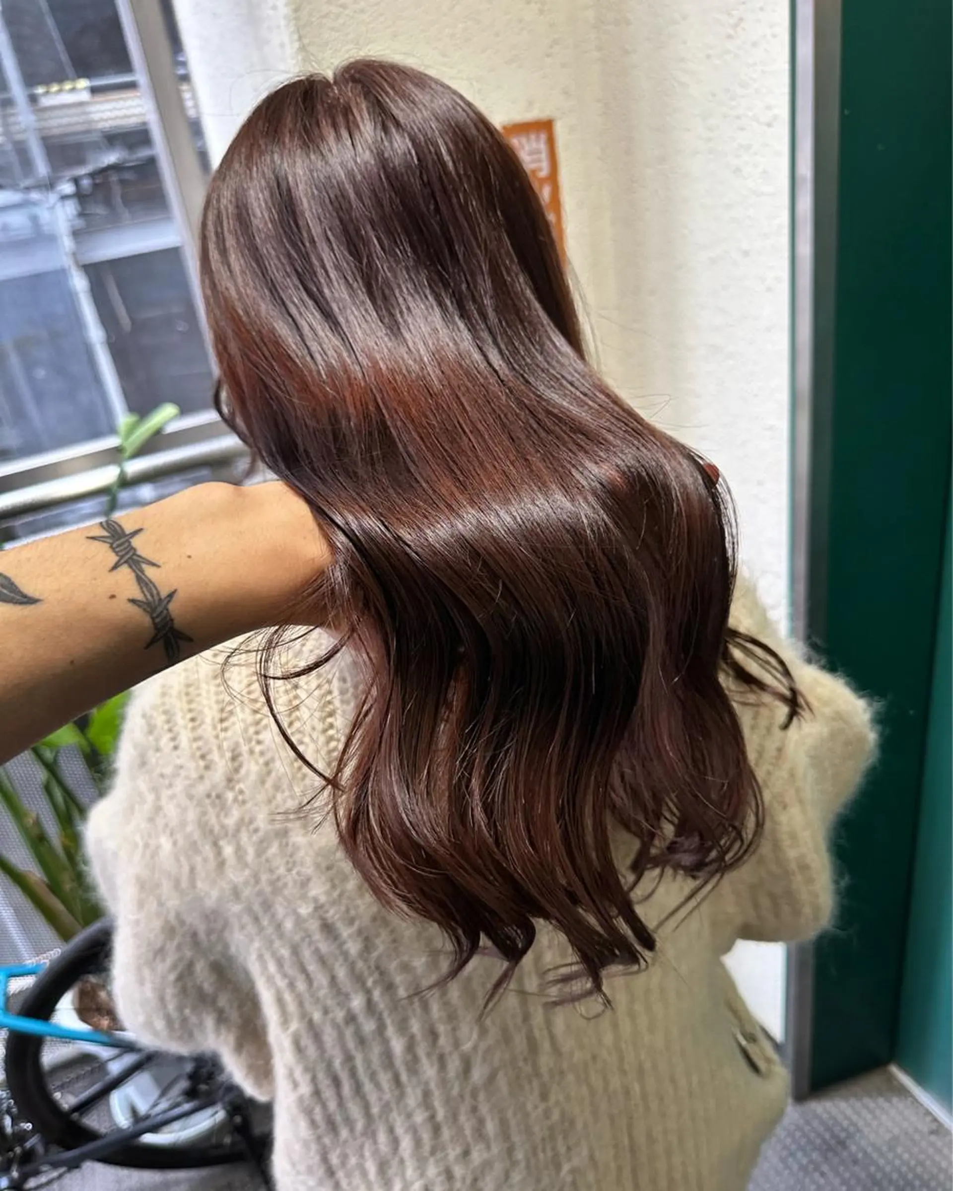 セミロング レイヤーカット🫧／ ブリーチ✨TOWAのヘアスタイル