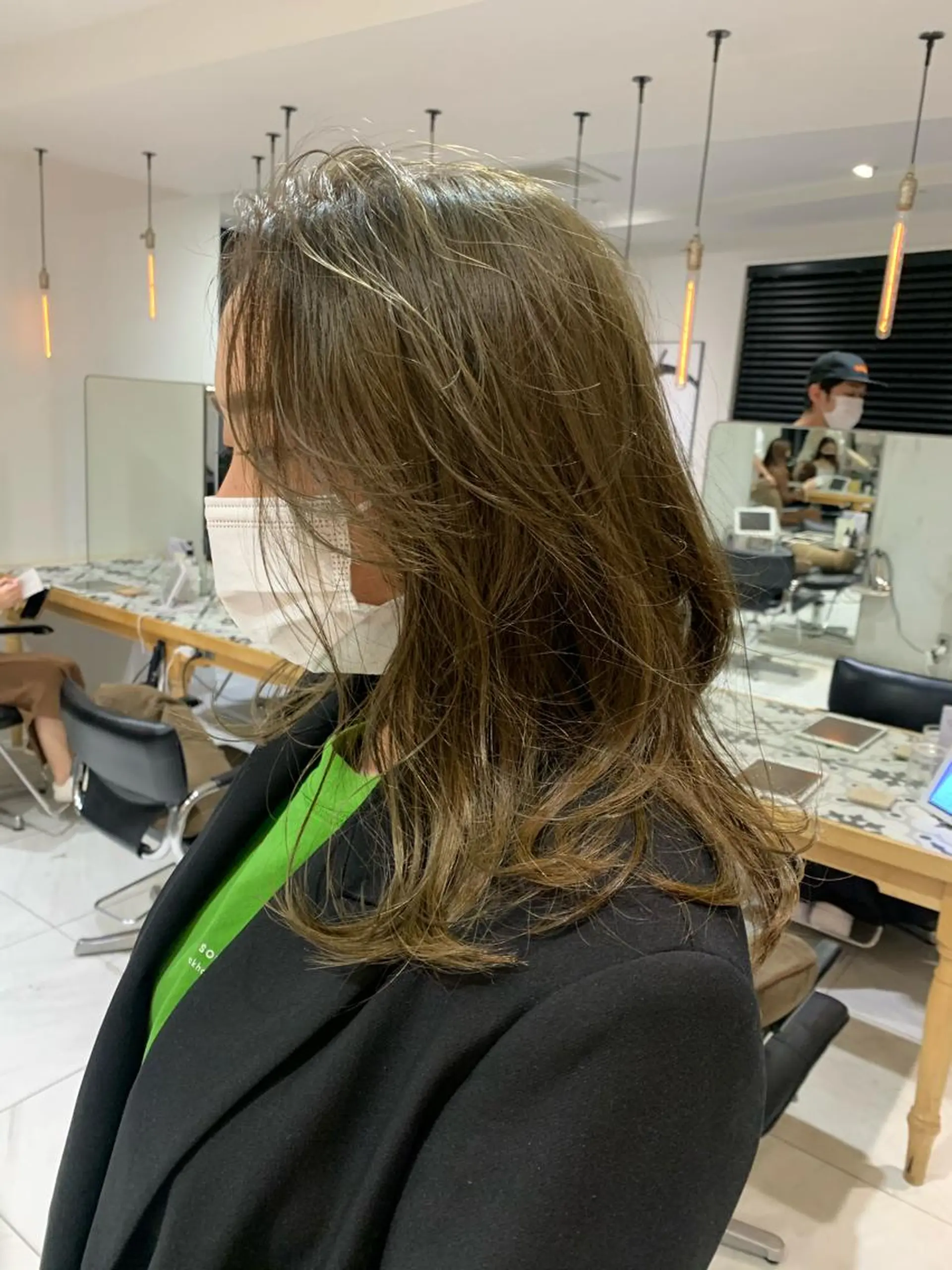 カラー ラベンダー/レイヤー カット🤎mamiのヘアスタイル