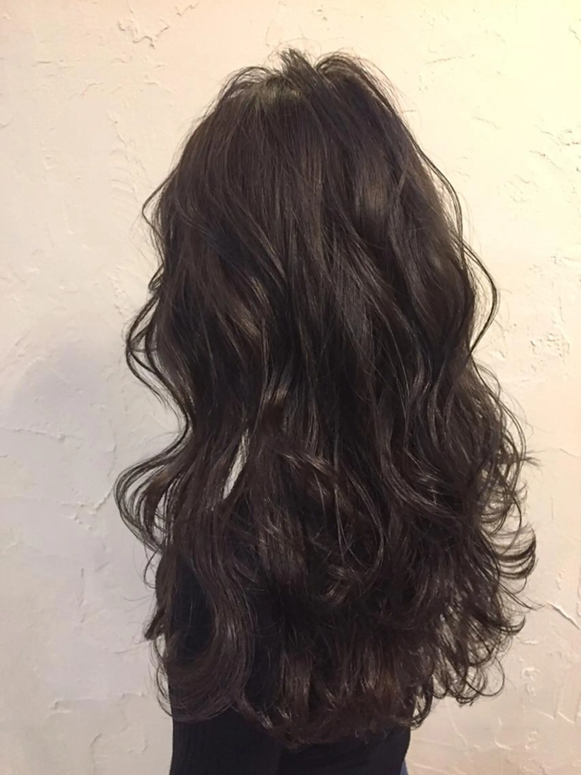 ロング カラー 韓国レイヤー外国人風 透明感カラー髪質改善のヘアスタイル