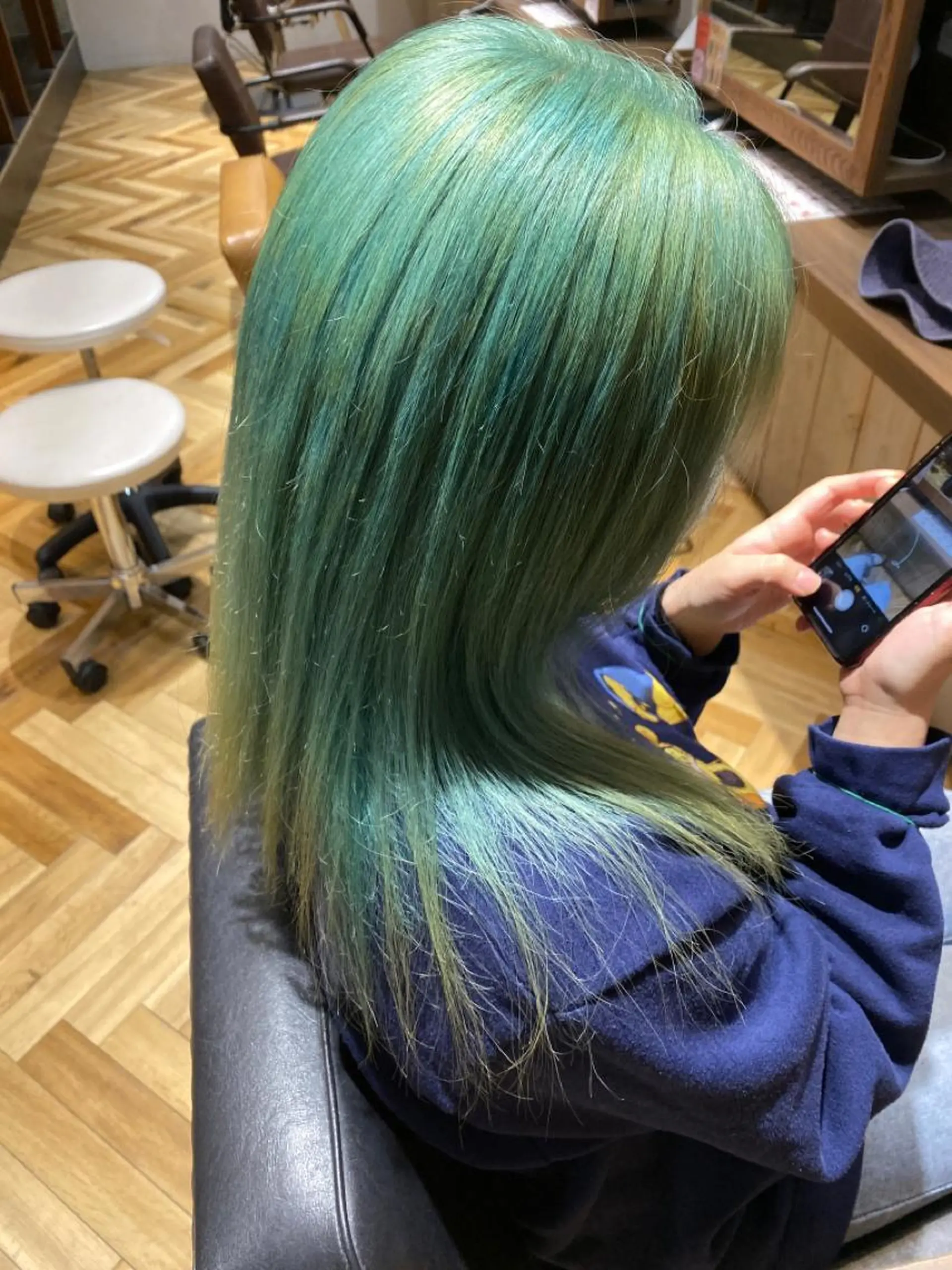 セミロング カラー 美髪改善・ブリーチ tadasuke⭐️のヘアスタイル