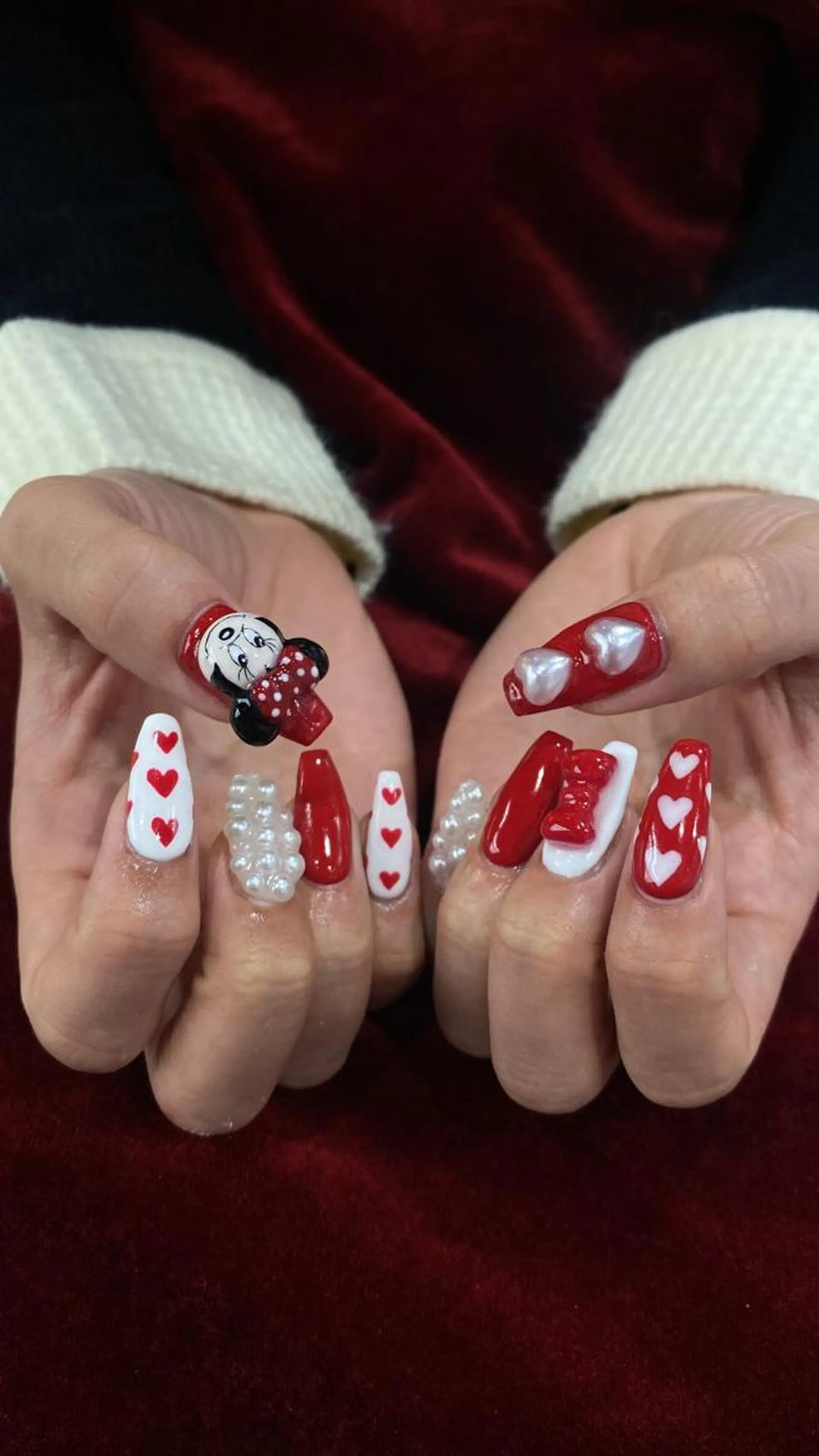 ネイル Shiori･:* 💫のネイルデザイン