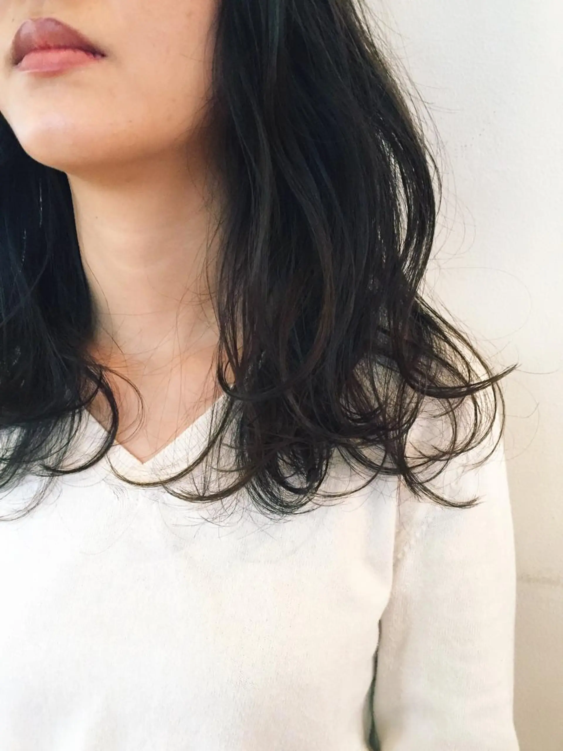 ミディアム カラー パーマ アッシュ conne& ririのヘアスタイル