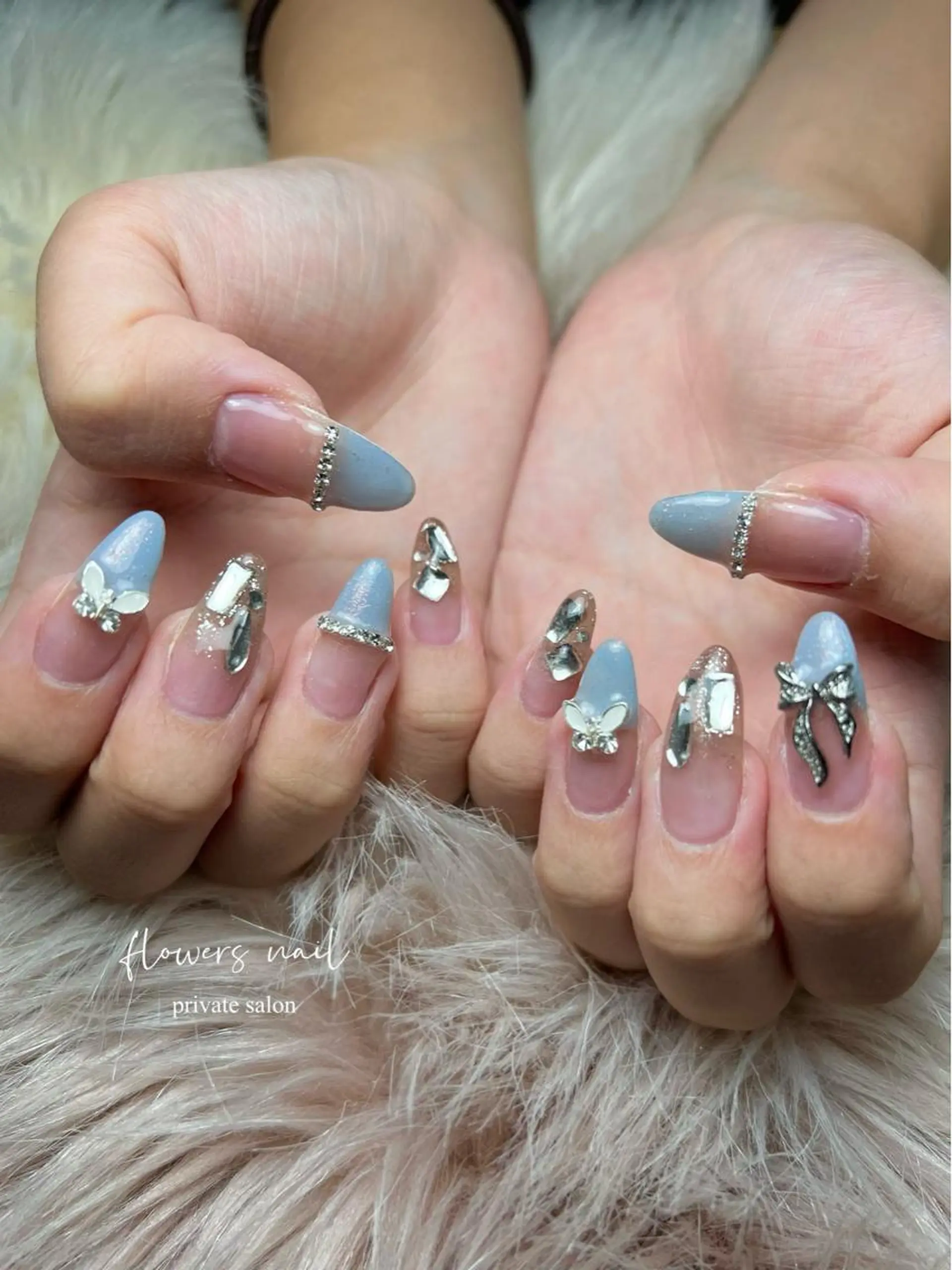 ネイル ブルー ジェルネイル 持ち込み パラジェル ストーンネイル flowers nailのネイルデザイン
