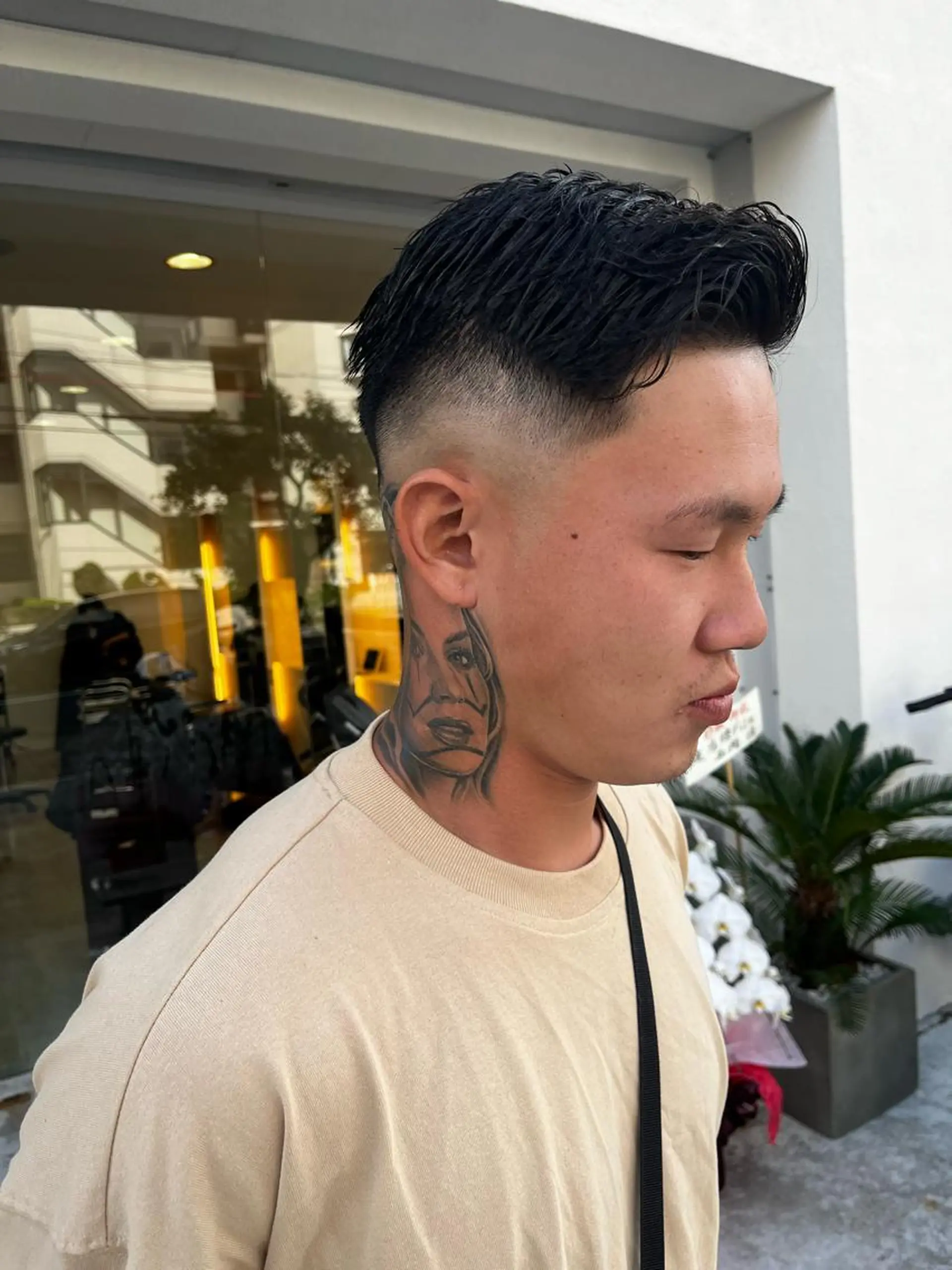 メンズ フェードカット マッシュ メンズパーマ スキンフェード メンズツイストパーマ カット 西村 歩真のヘアスタイル