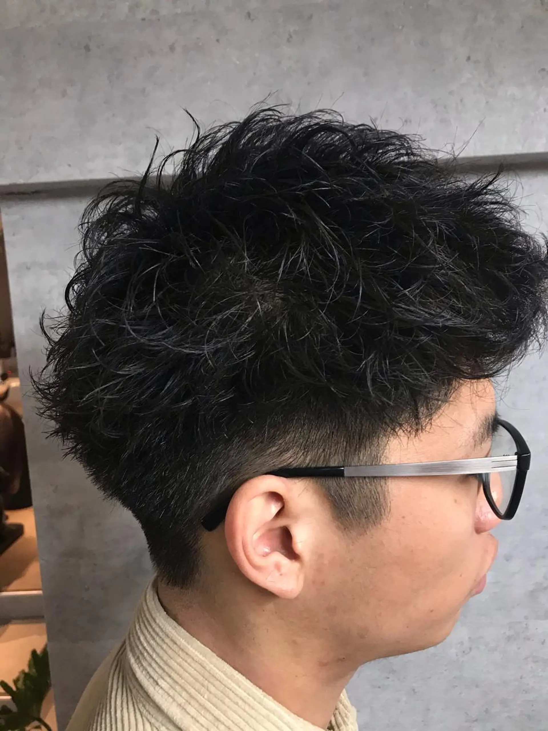 ショート パーマ メンズ メンズパーマ ショートヘア カット トリートメント 久保亮太 /大人ショートのヘアスタイル