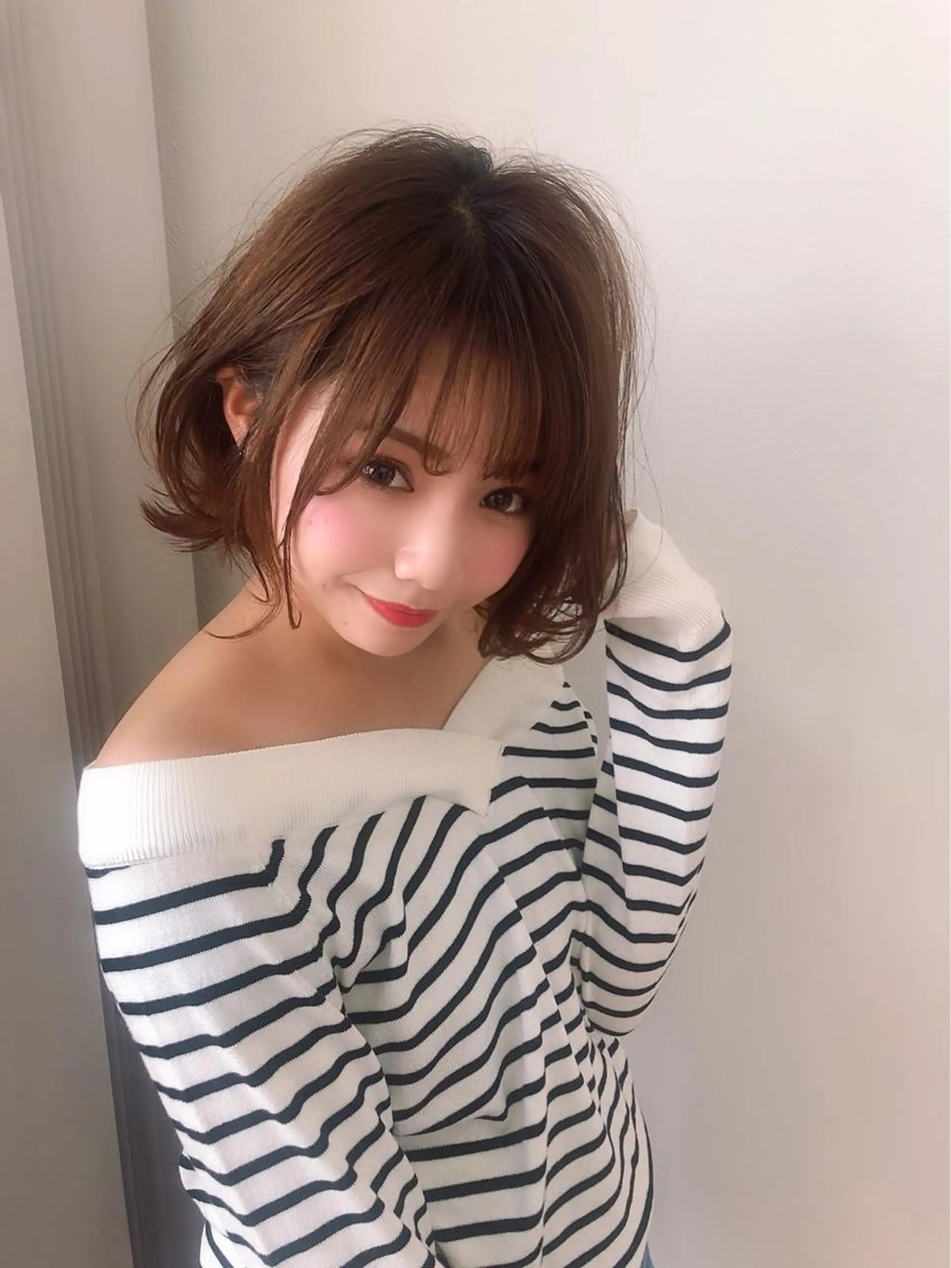 ミディアム アッシュ ボブ カット ヘアカラー トリートメント 代表山口ひな 髪質改善のプロのヘアスタイル