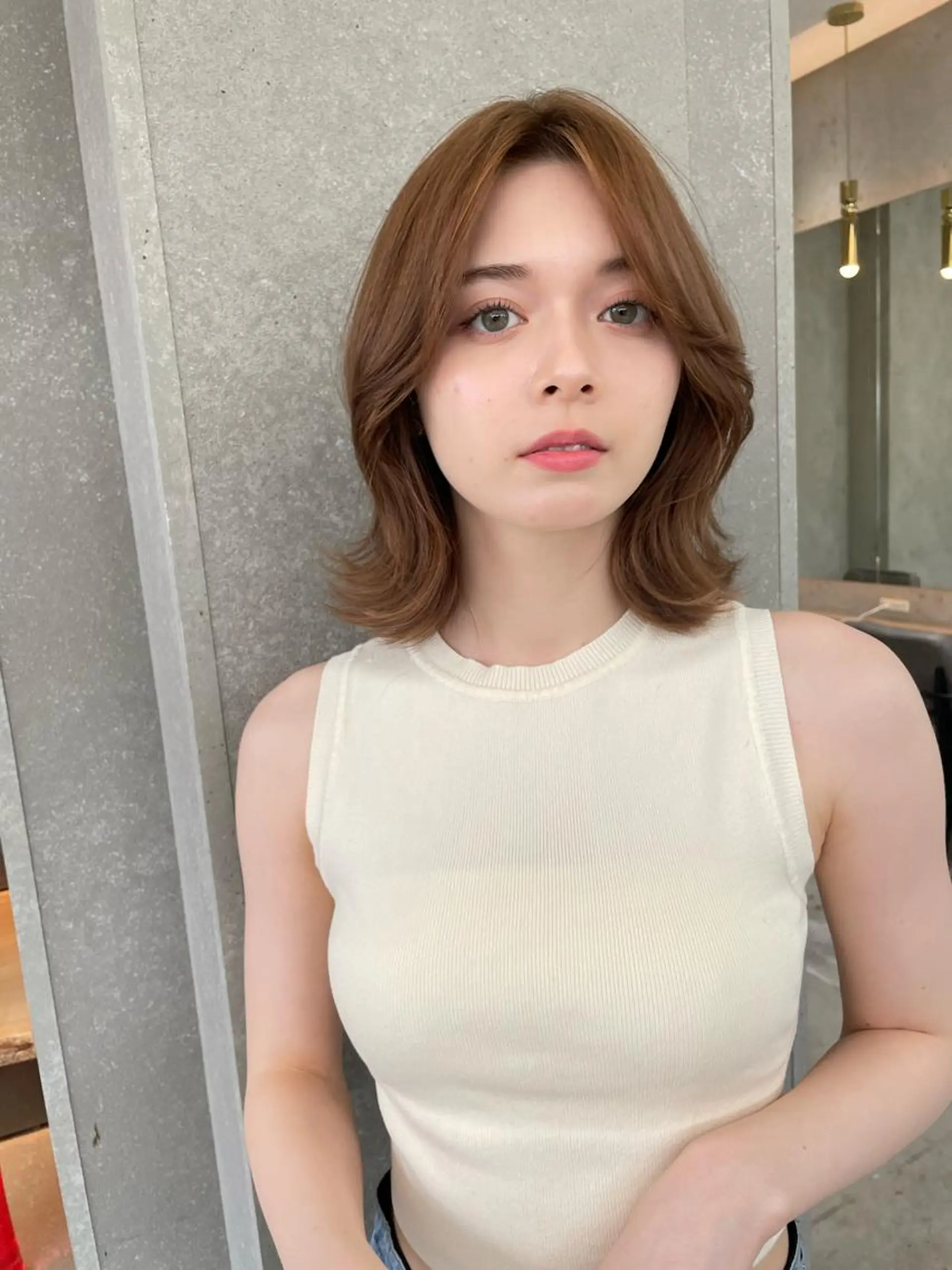 ミディアム カット ヘアカラー トリートメント 山本翔一郎 韓国顔周りレイヤーのヘアスタイル