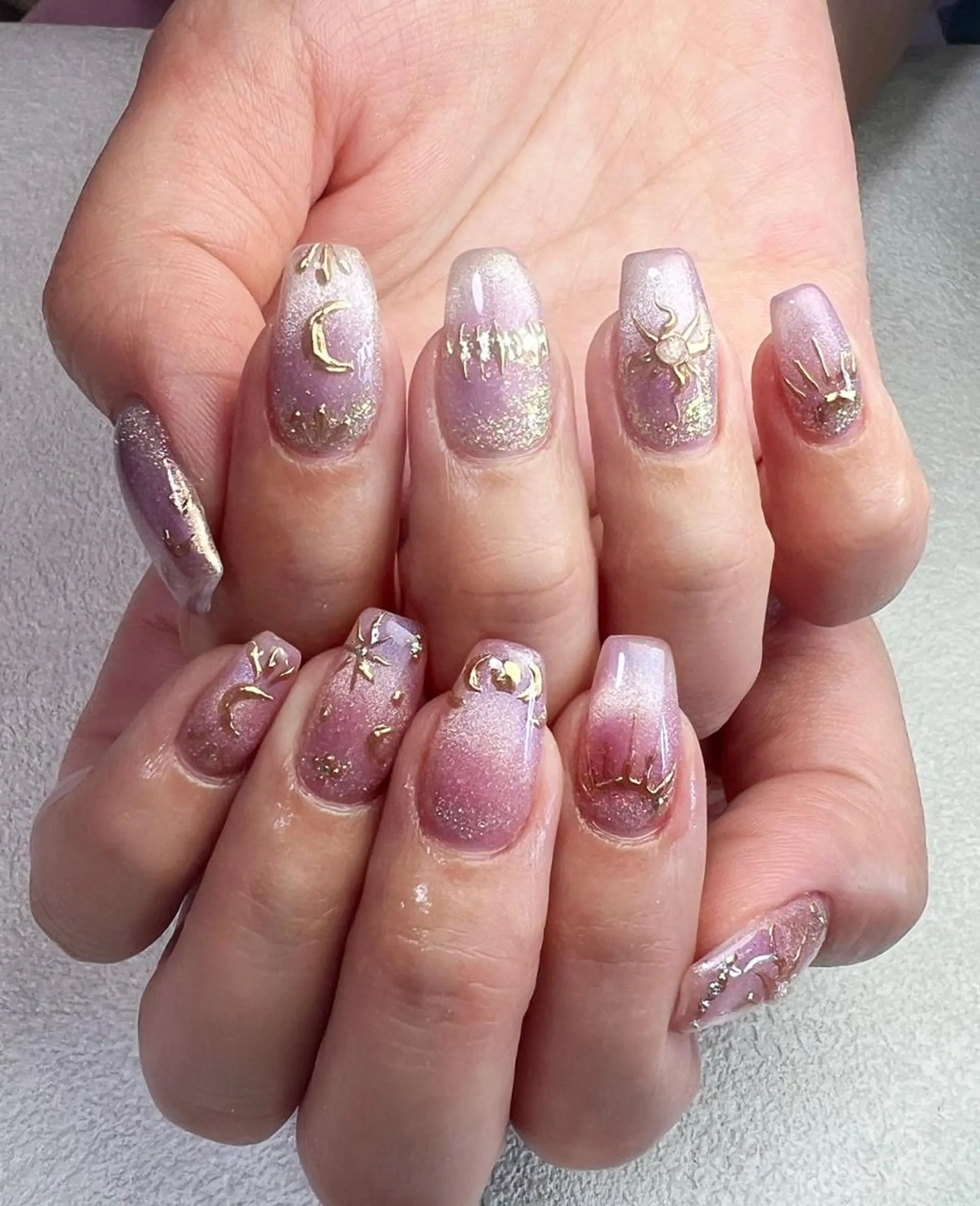 ネイル グラデーション マグネットネイル ピンク 春ネイル ハンドネイル ✾ NailRoom Latina🌻💓のネイルデザイン
