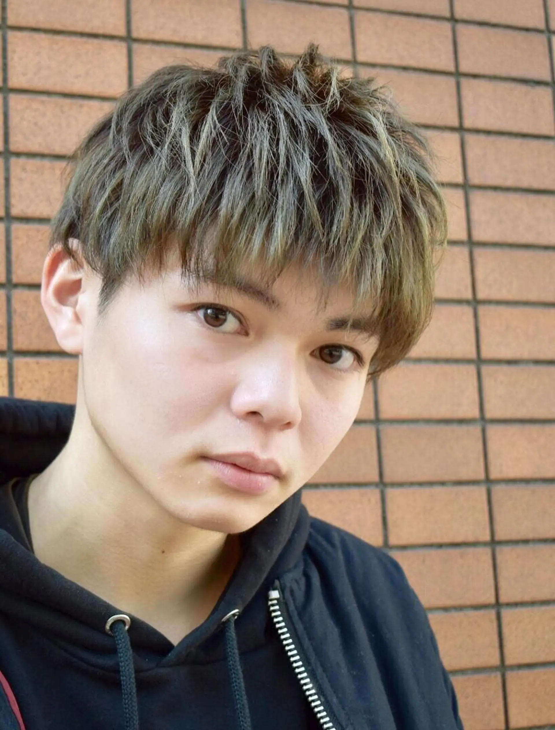 ショート メンズ ヘアカラー トリートメント ✨髪質改善縮毛矯正✨ 宇田川修平のエステ・リラクイメージ