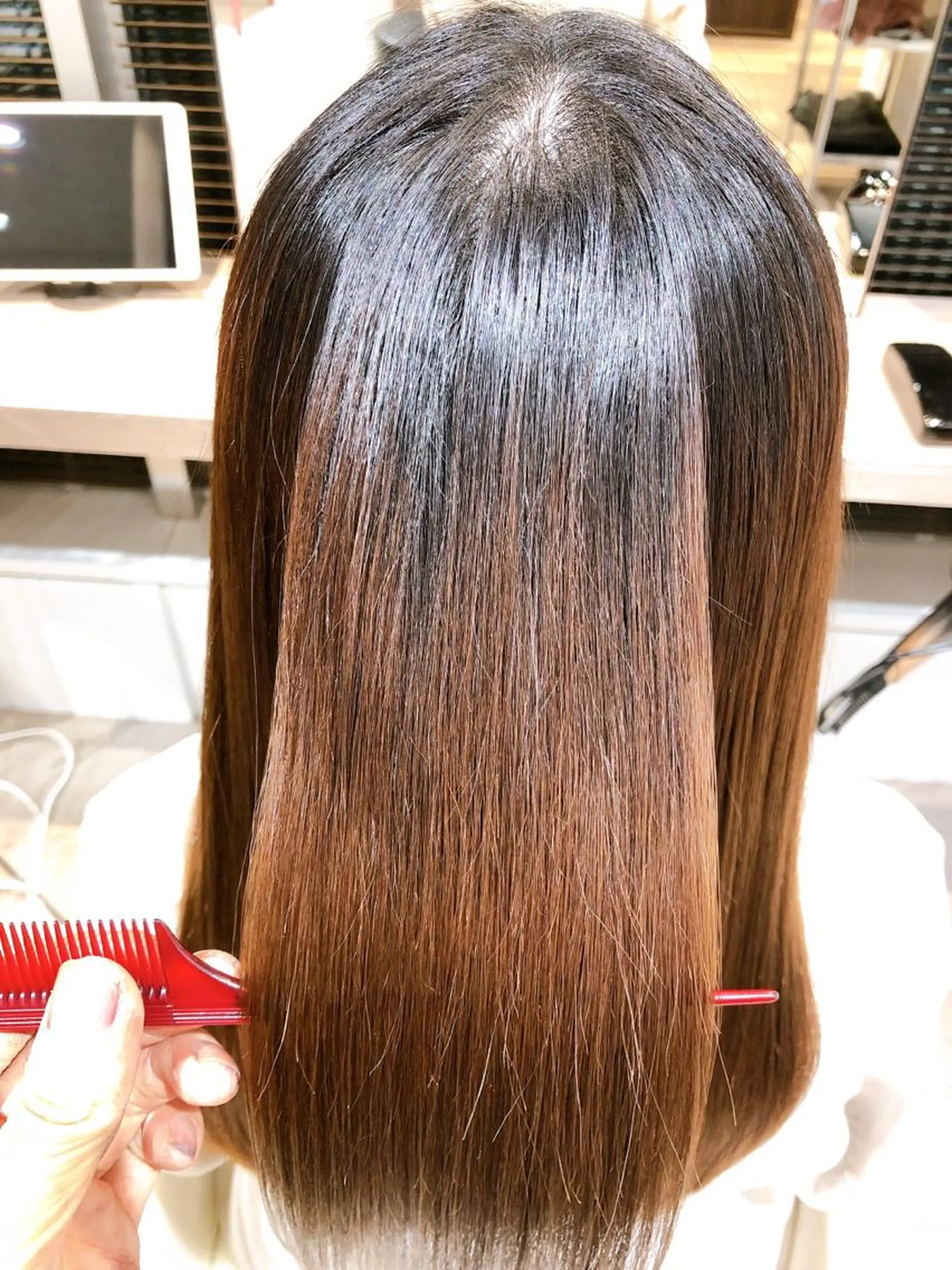 ロング 縮毛矯正 CYNTHIADUE 店長| IRISUのヘアスタイル