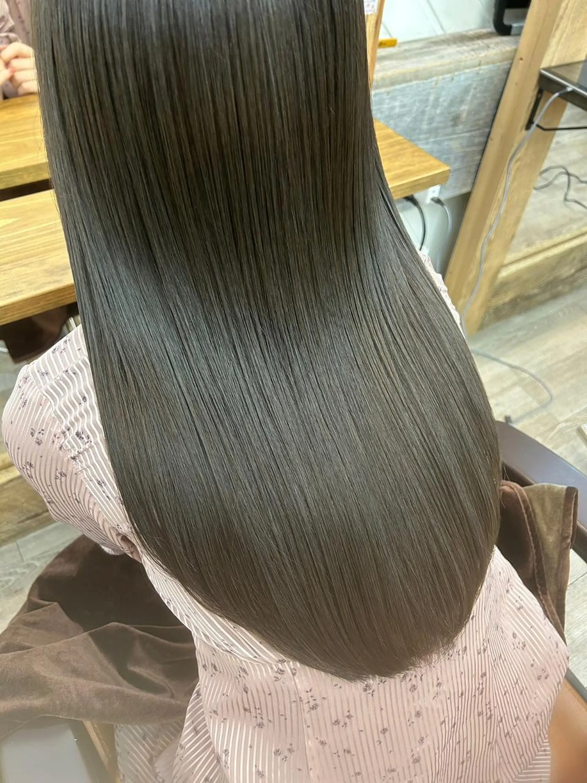 ロング ボブ ハイライト 髪質改善 韓国風ヘア レイヤーカット カット ヘアカラー トリートメント ヘッドスパ ROW町田🌿 大人可愛い/艶髪改善のヘアスタイル