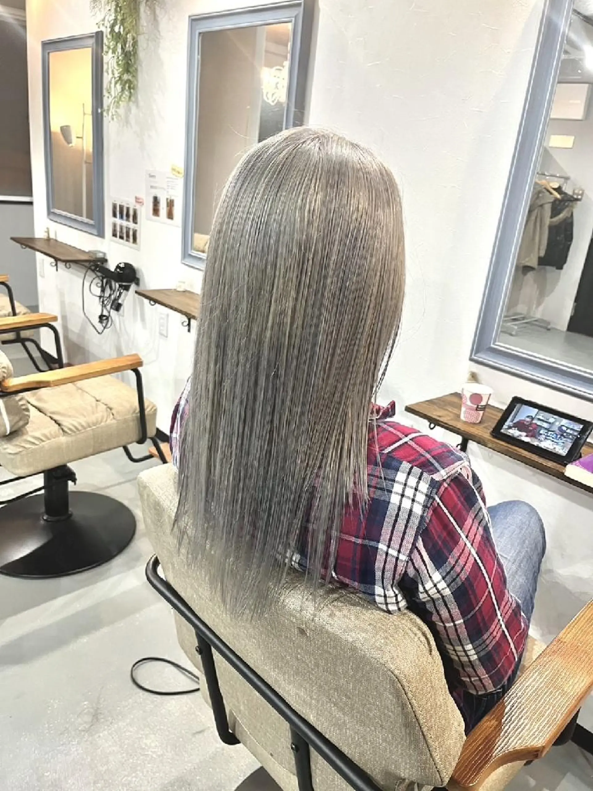 セミロング Sherry 堀江店所属・ヘア＆ホワイトニング Sherry堀江店のヘアスタイル
